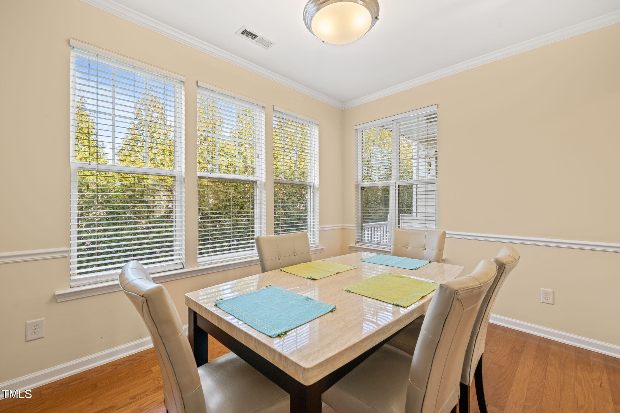 5923 Cameo Glass Way