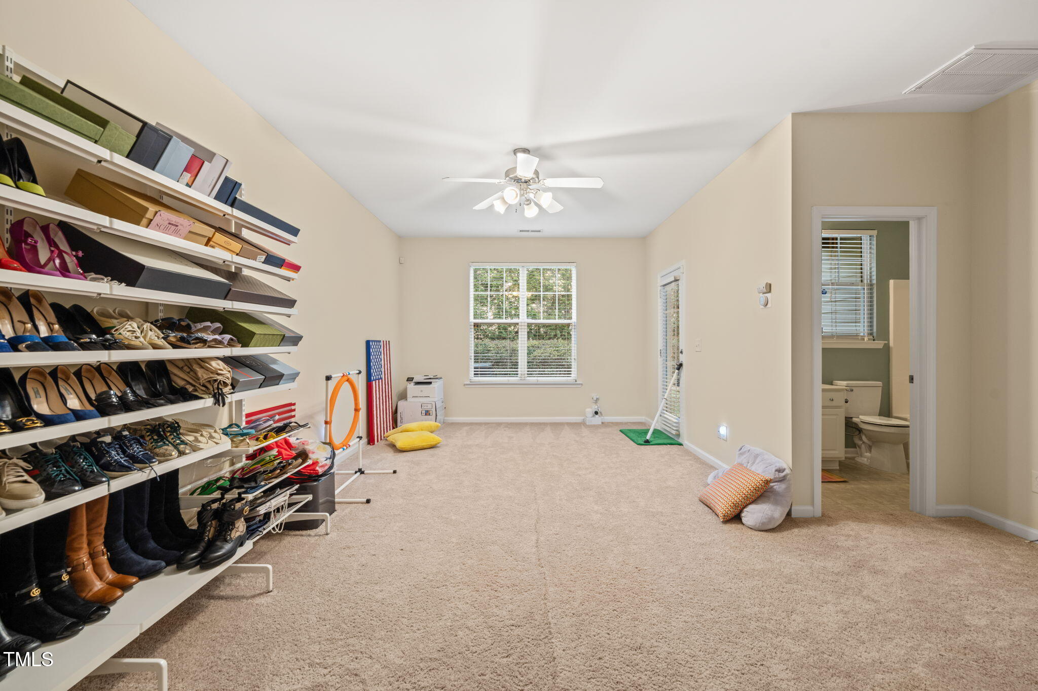 5923 Cameo Glass Way
