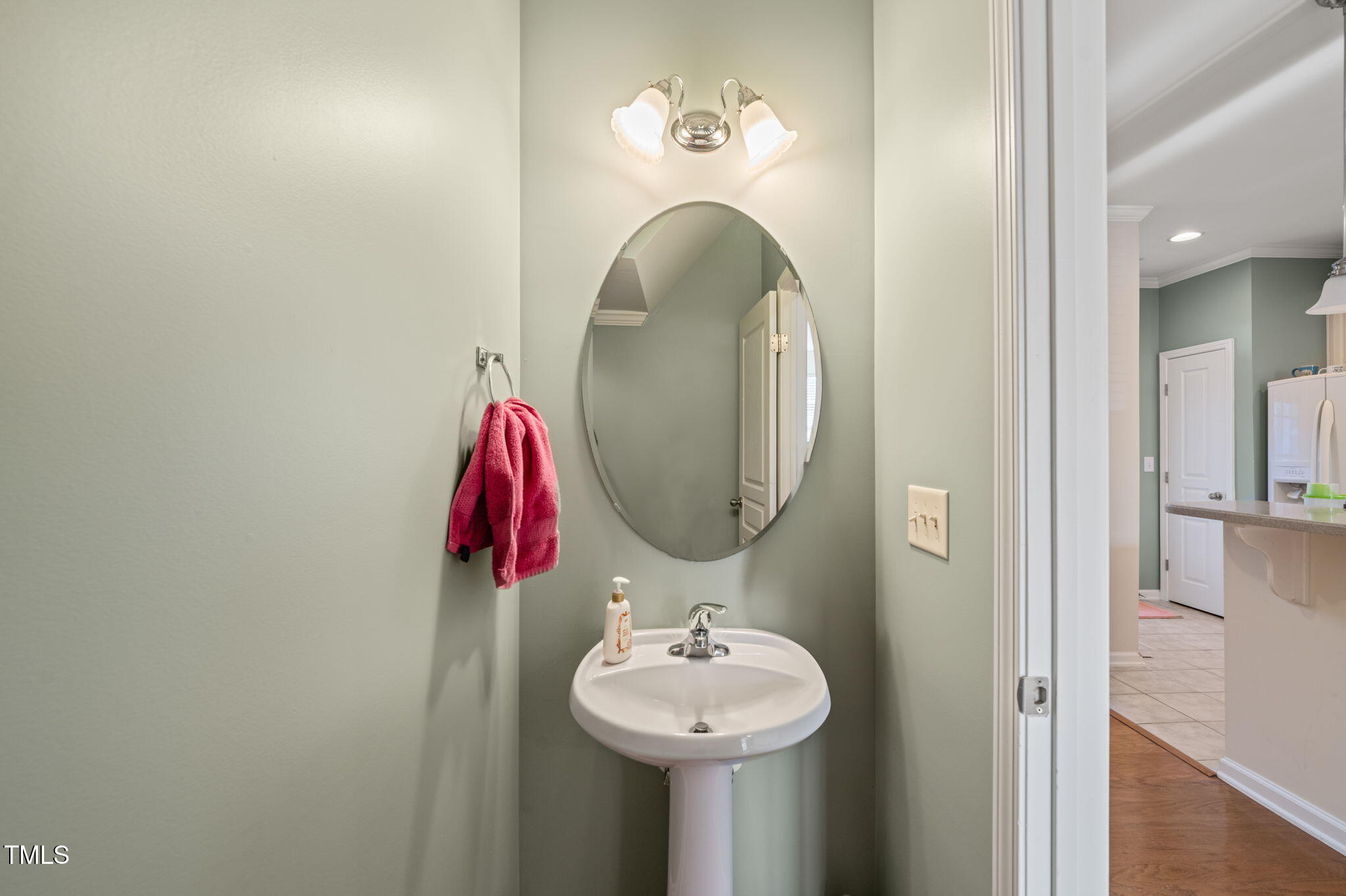 5923 Cameo Glass Way