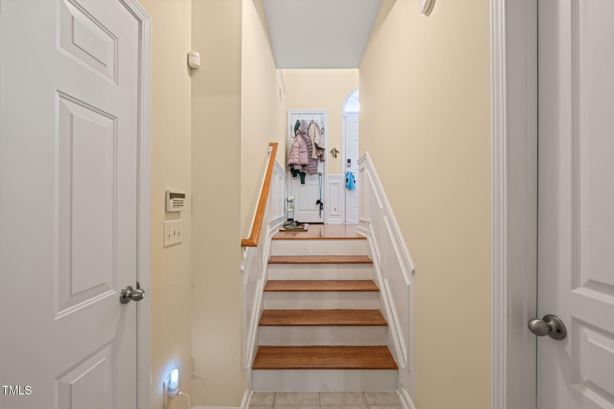 5923 Cameo Glass Way