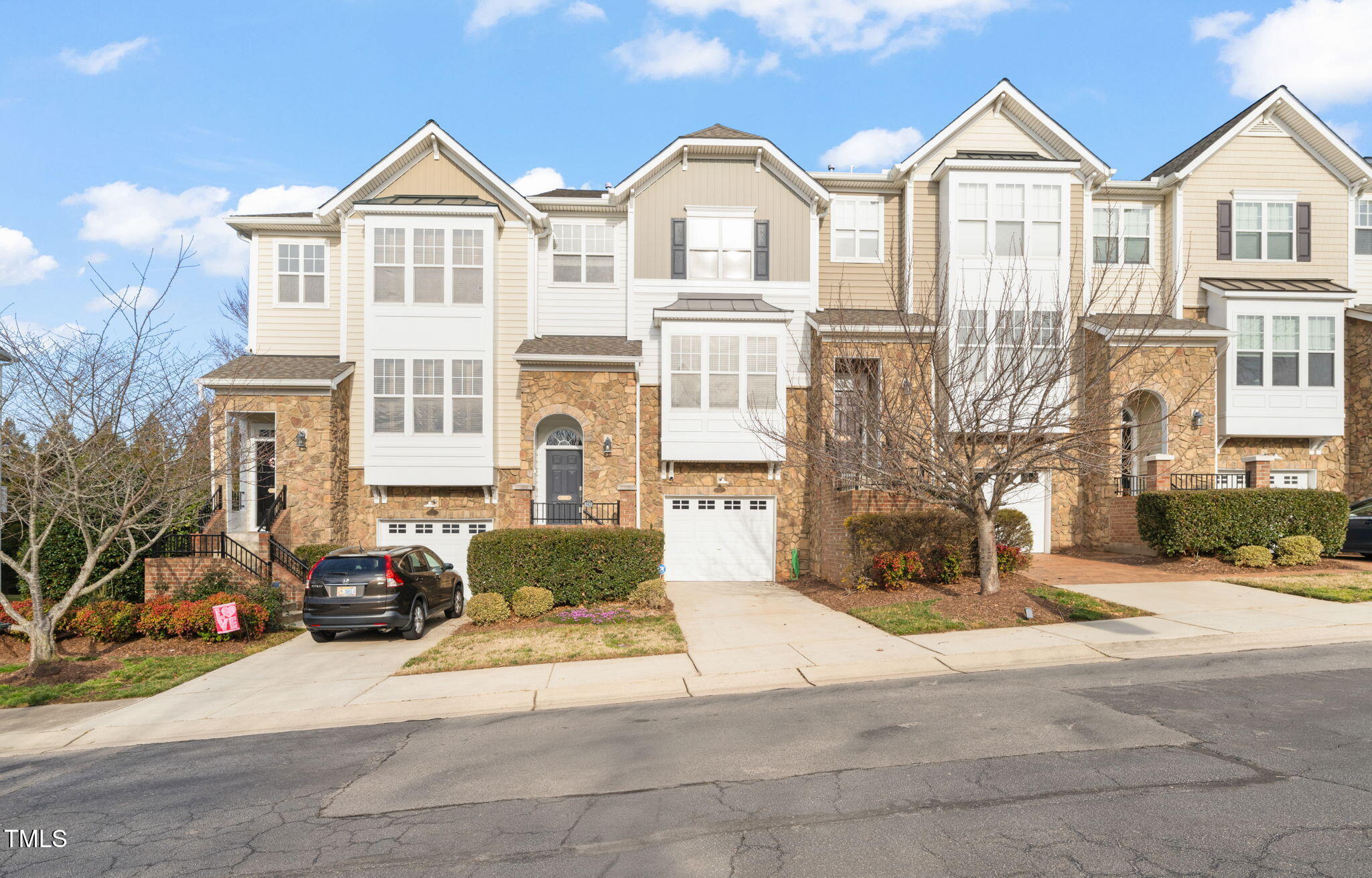 5923 Cameo Glass Way