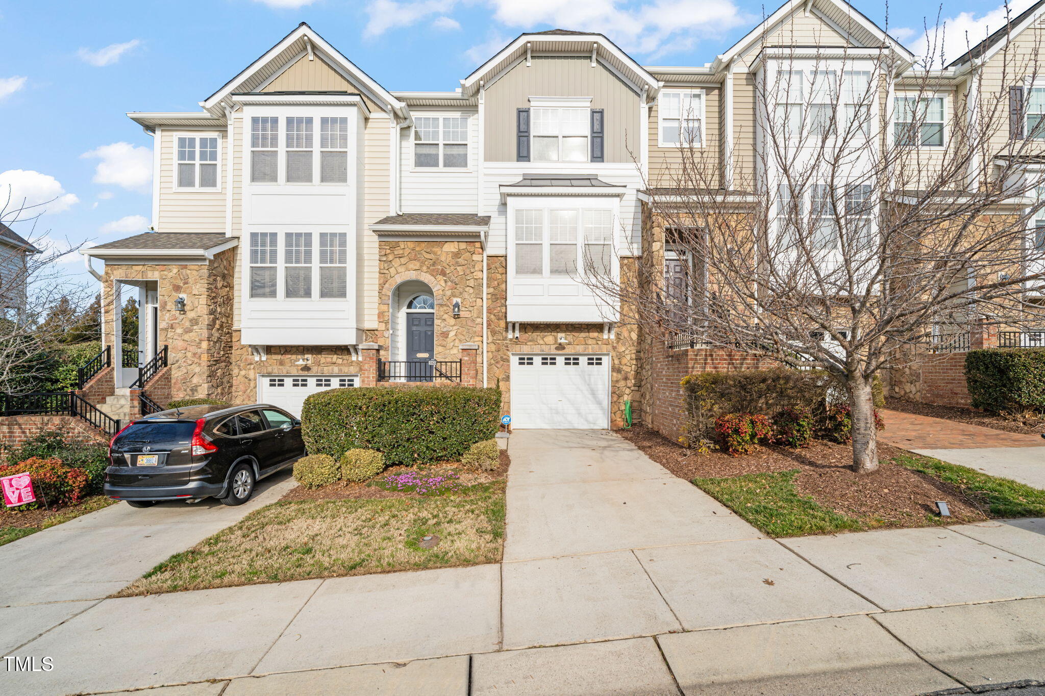5923 Cameo Glass Way