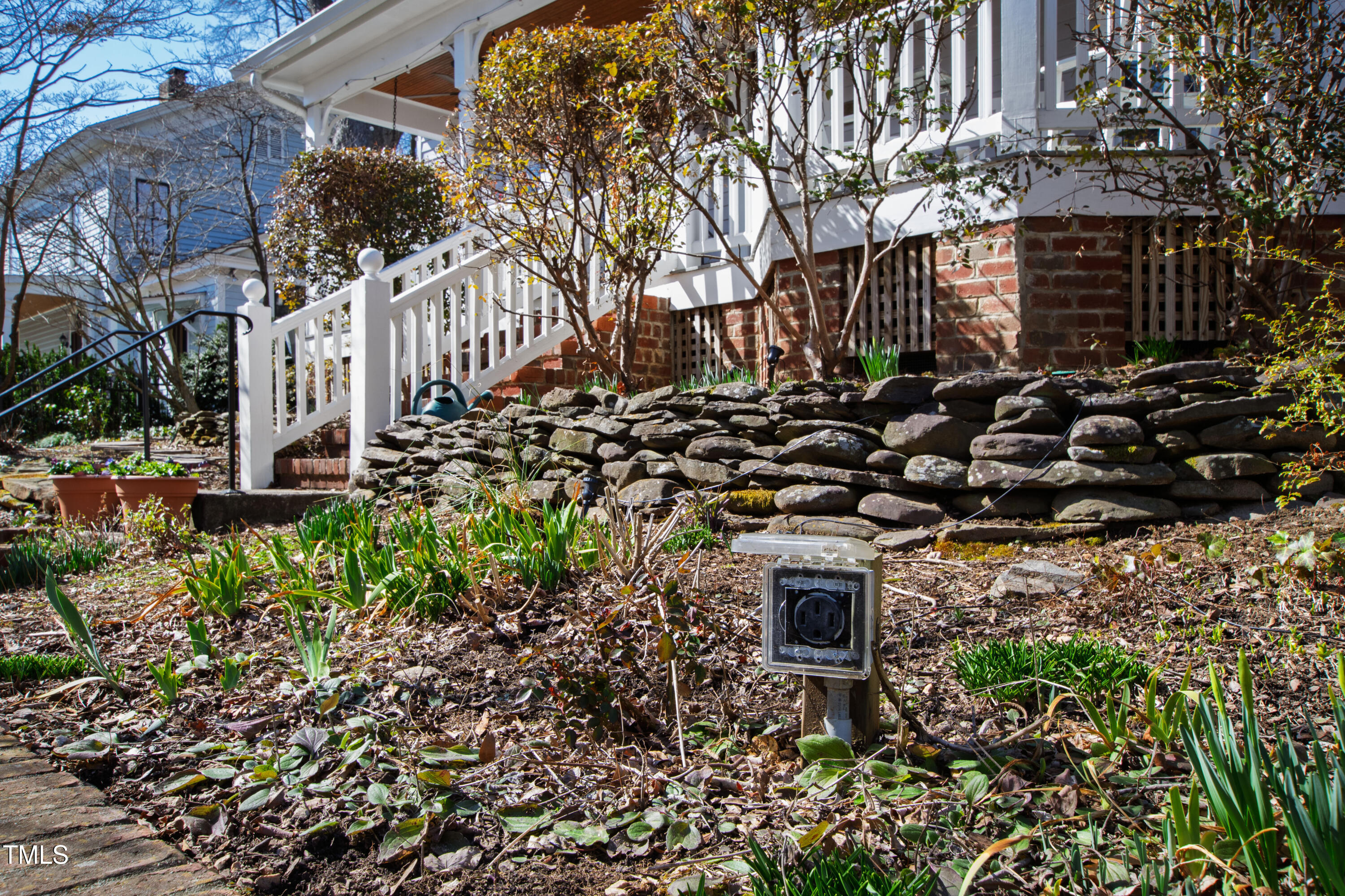207 Linden Avenue