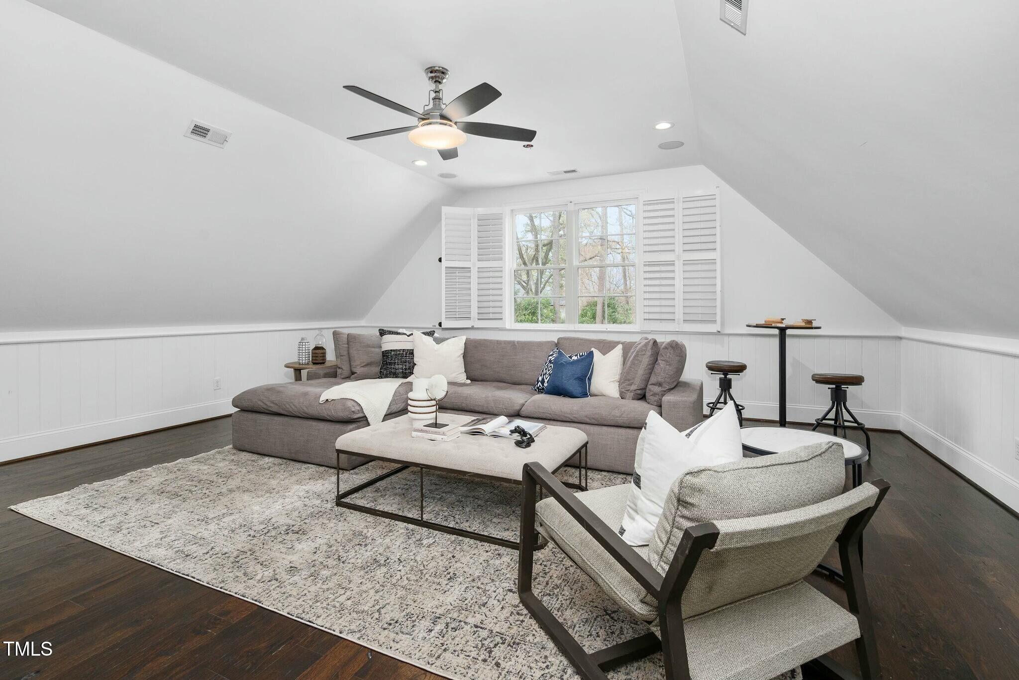 543 Guilford Circle