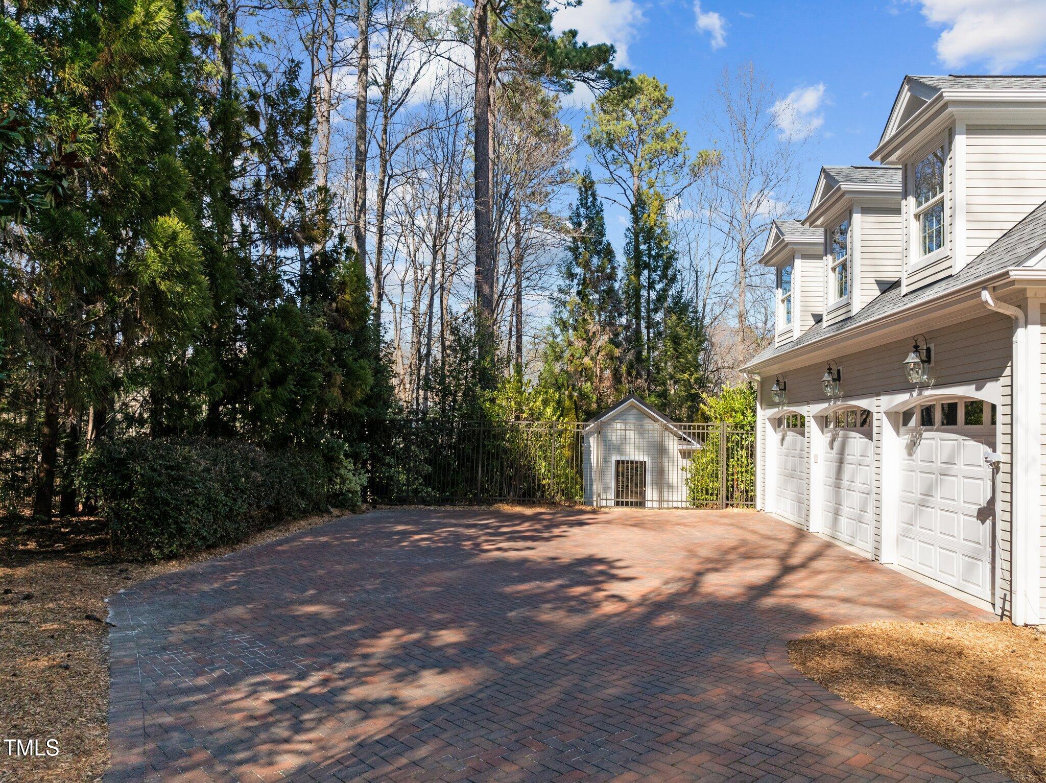 109 Chimeneas Place