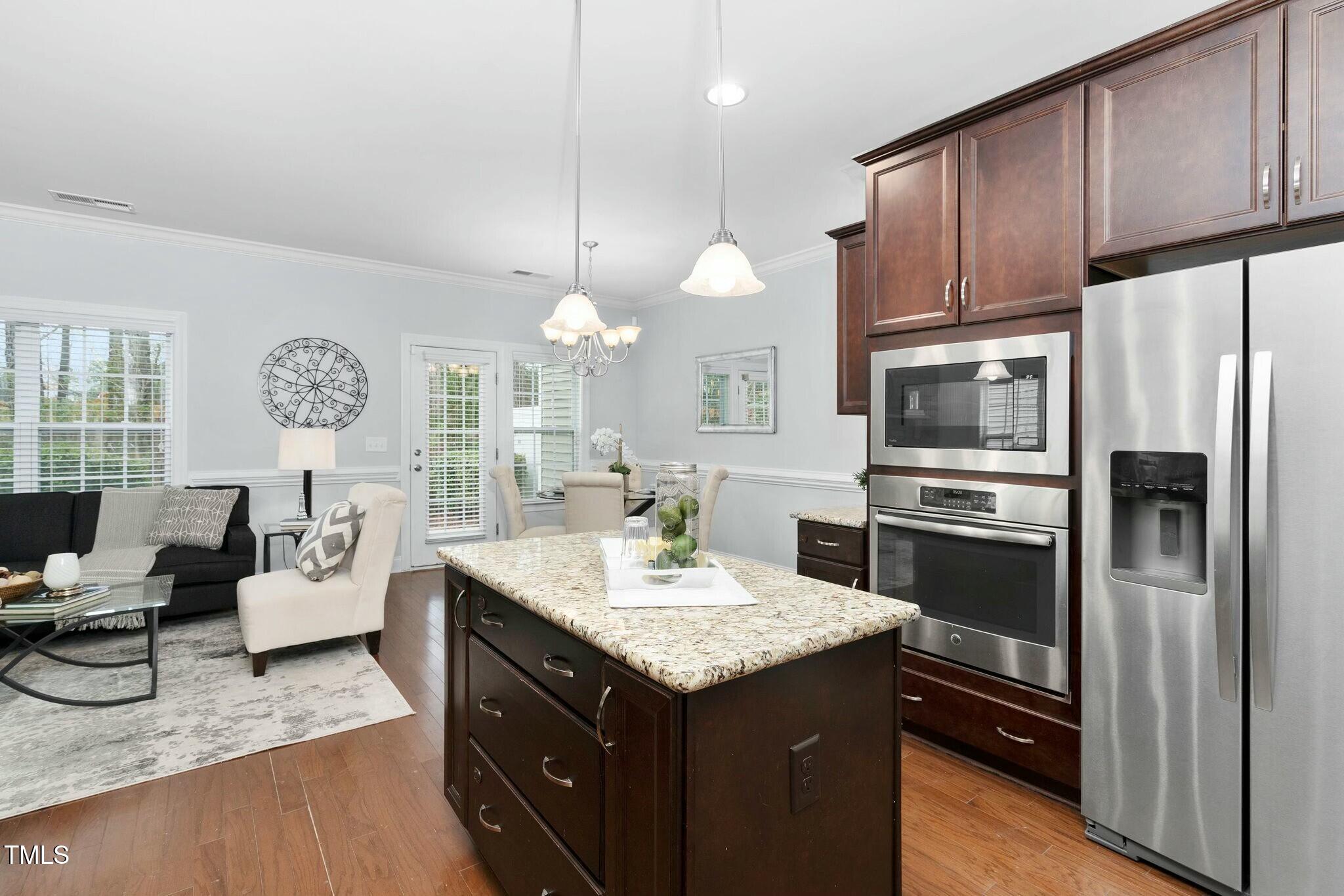 1052 Monmouth Loop