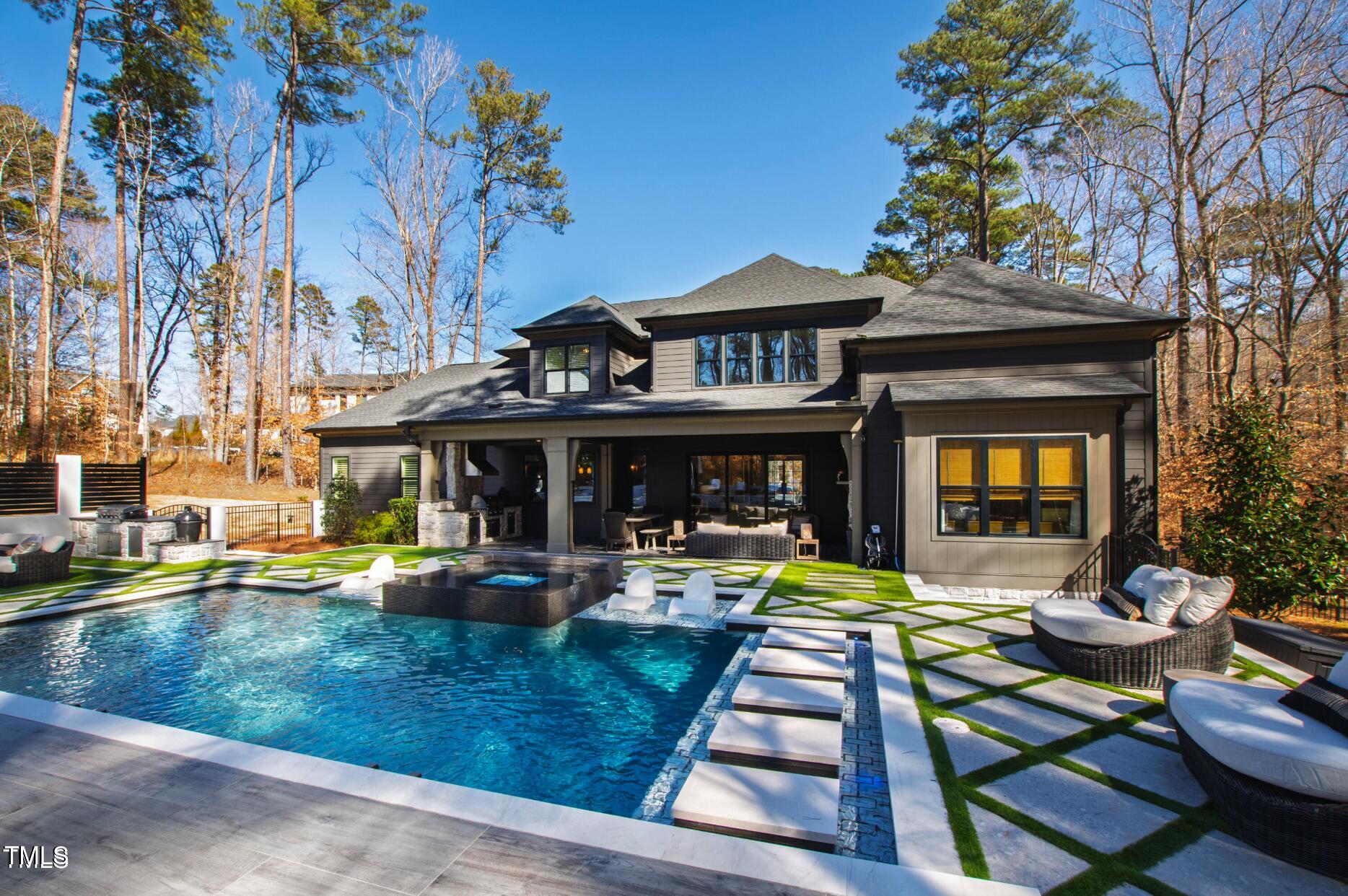 1012 Casa Dega Way