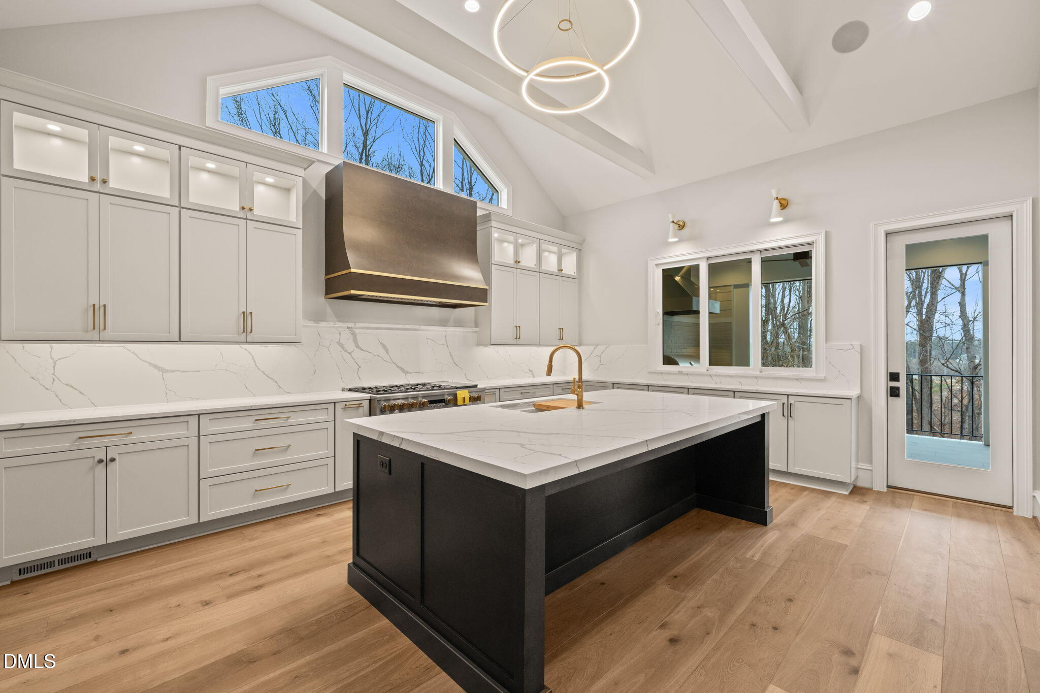 1712 Legacy Ridge Lane