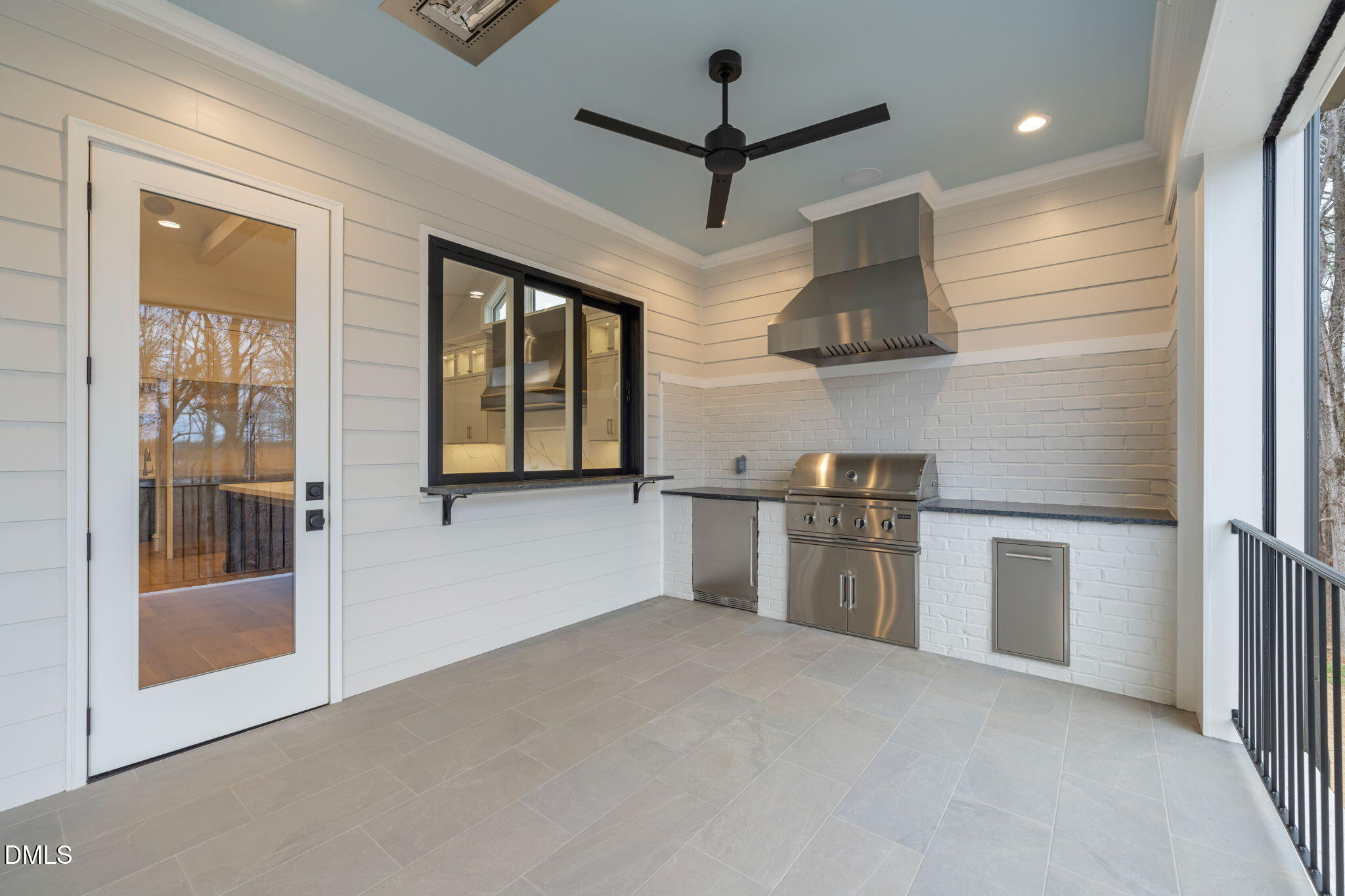 1712 Legacy Ridge Lane