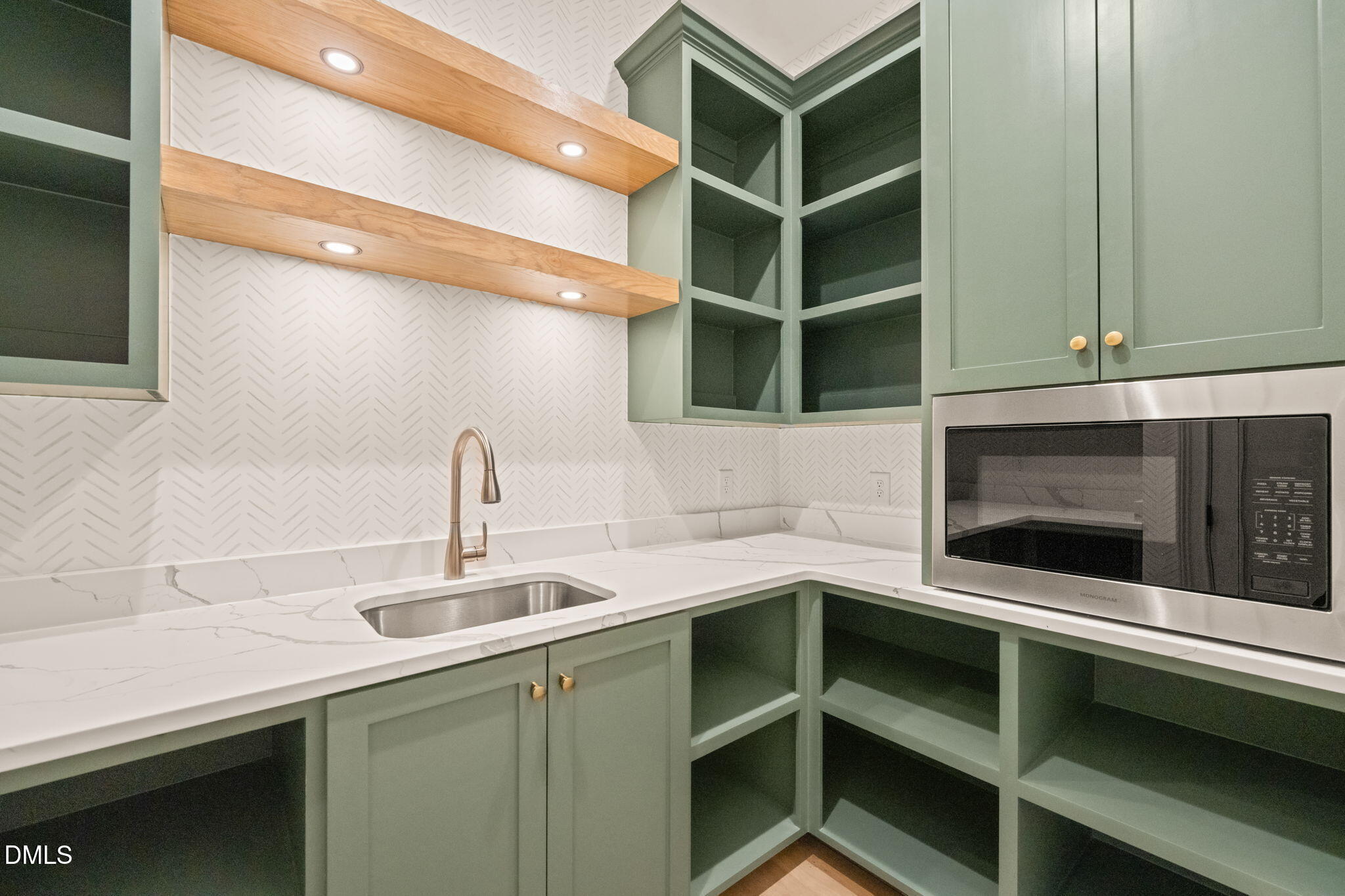 1712 Legacy Ridge Lane