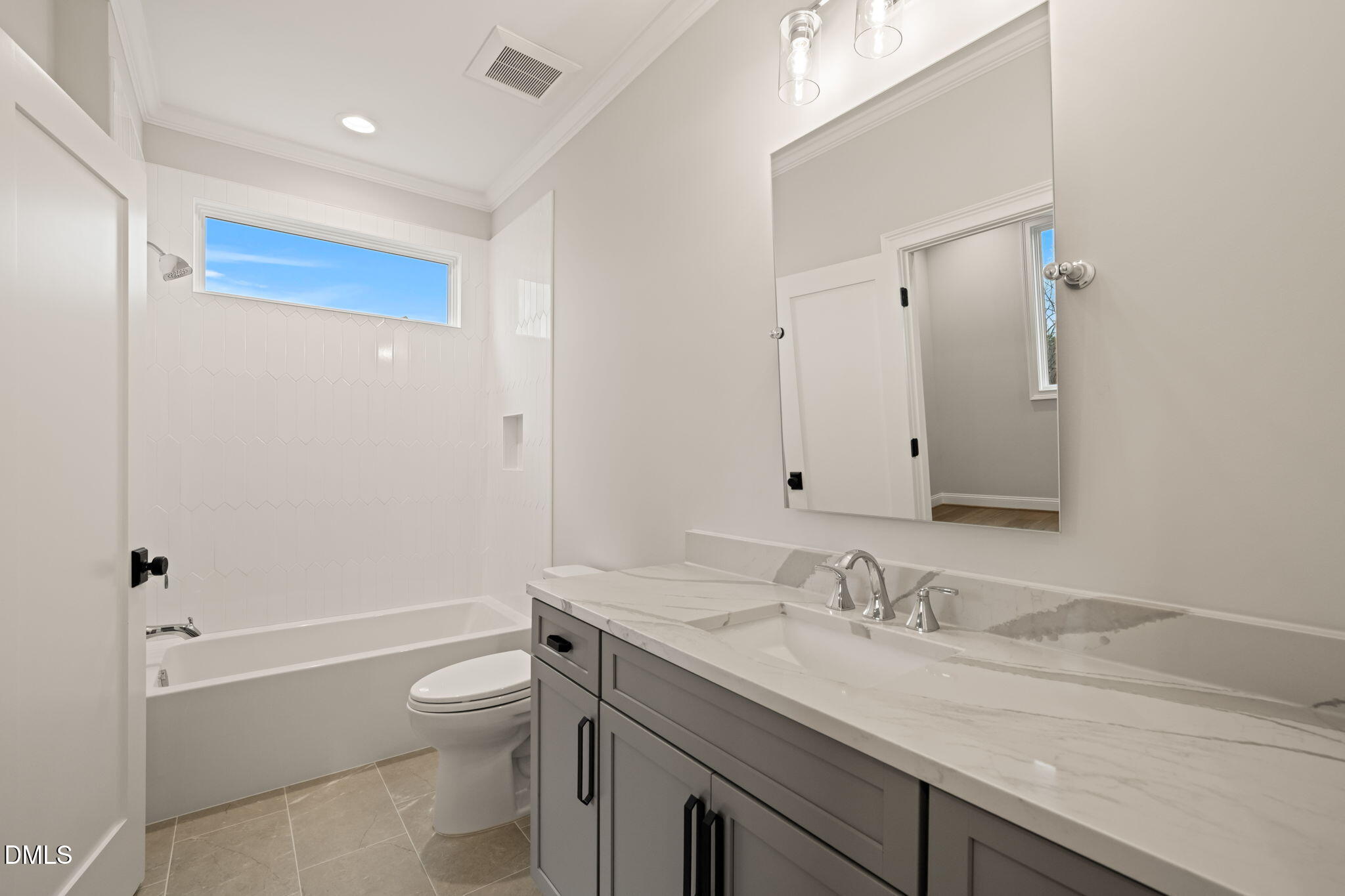 1712 Legacy Ridge Lane