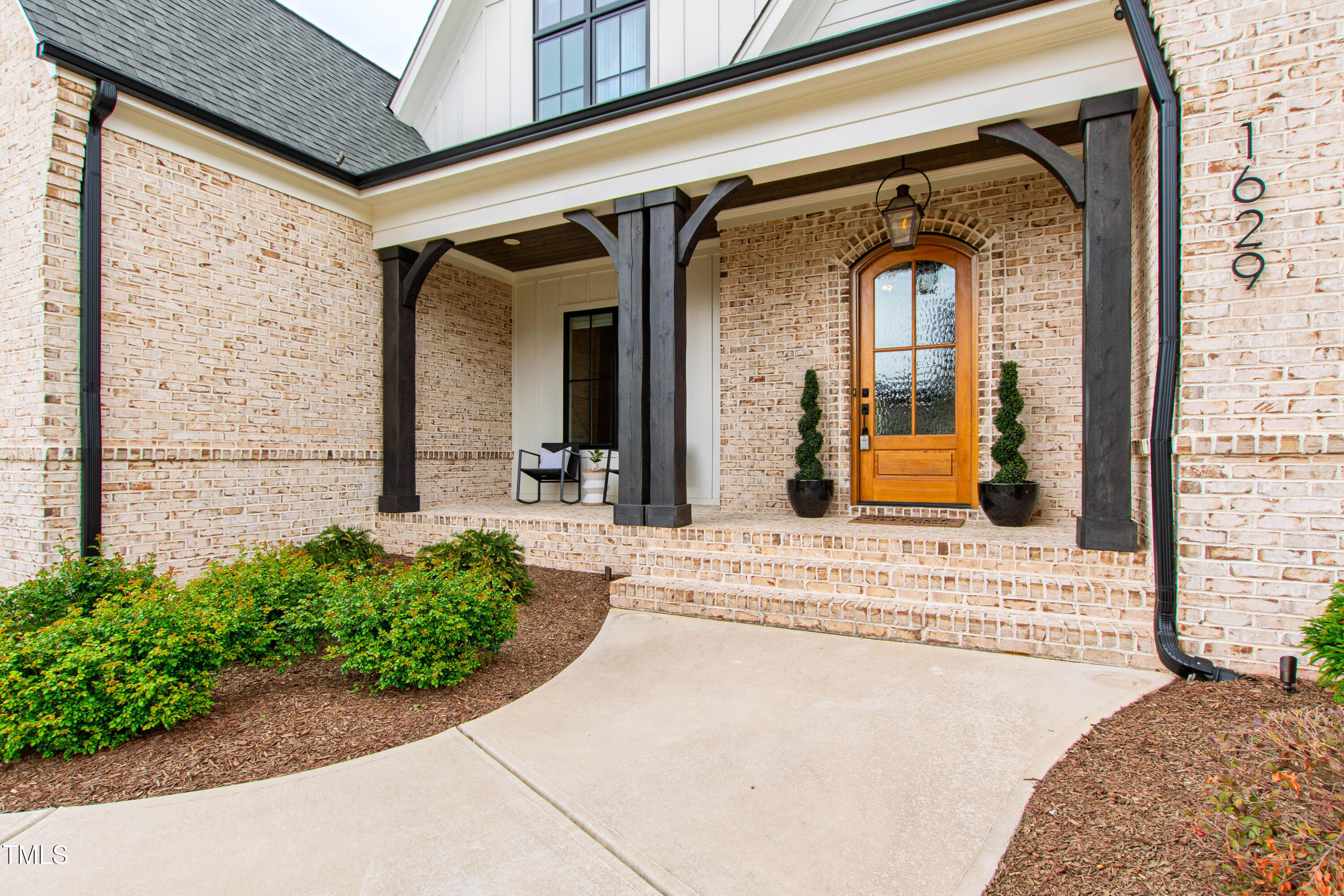 1629 Montvale Grant Way