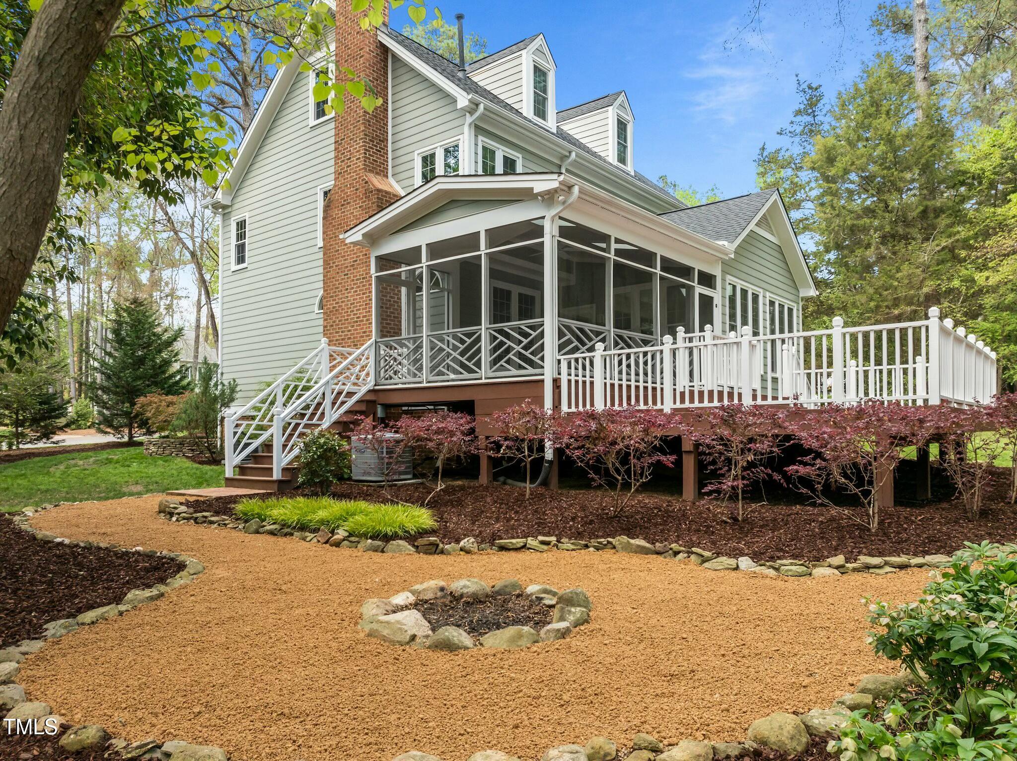 105 Toynbee Place