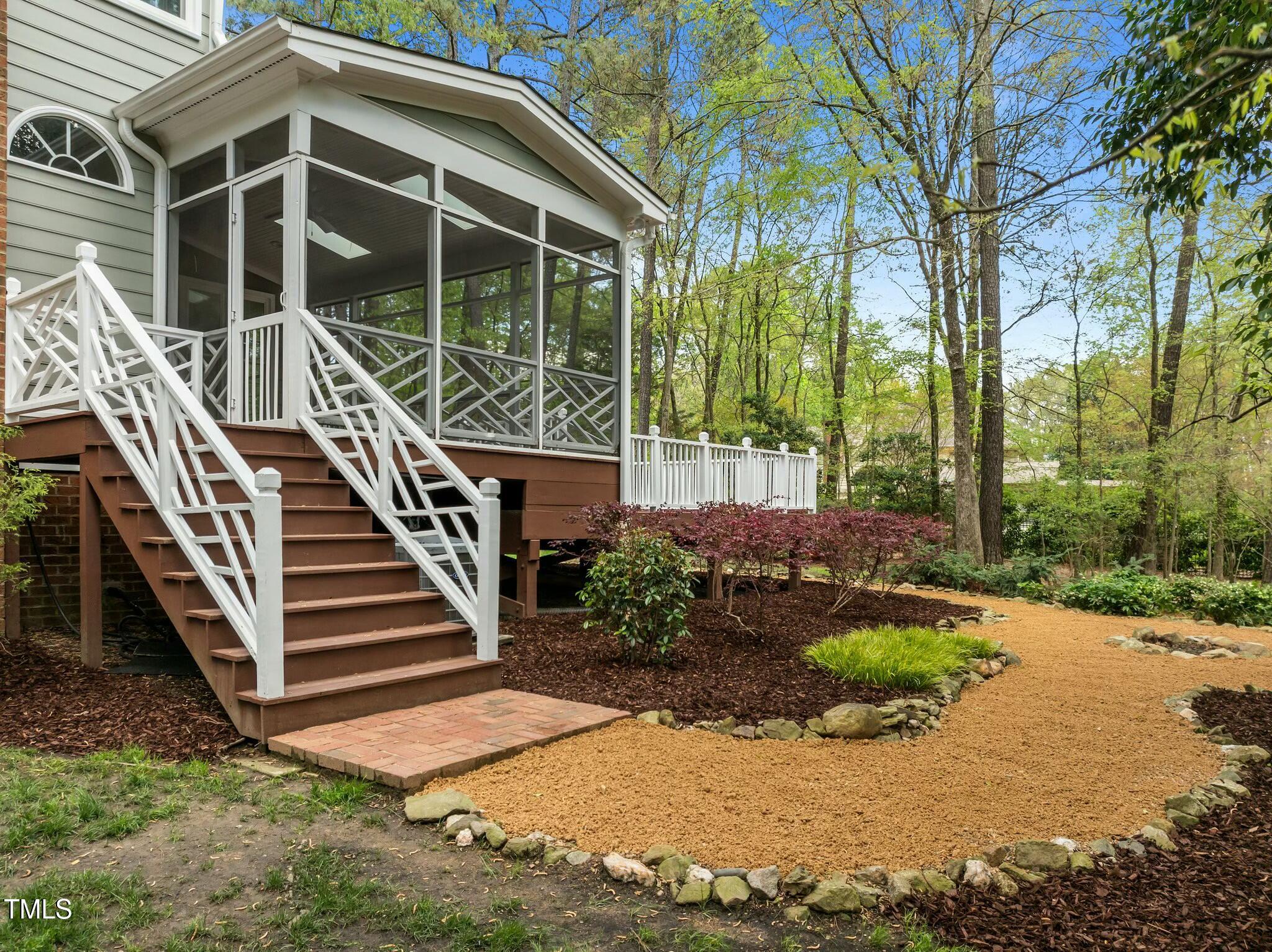 105 Toynbee Place