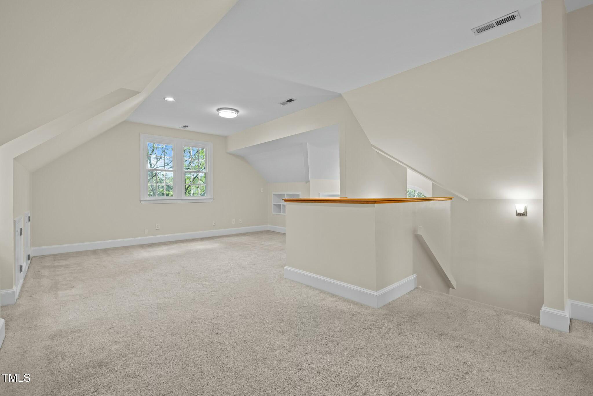 105 Toynbee Place