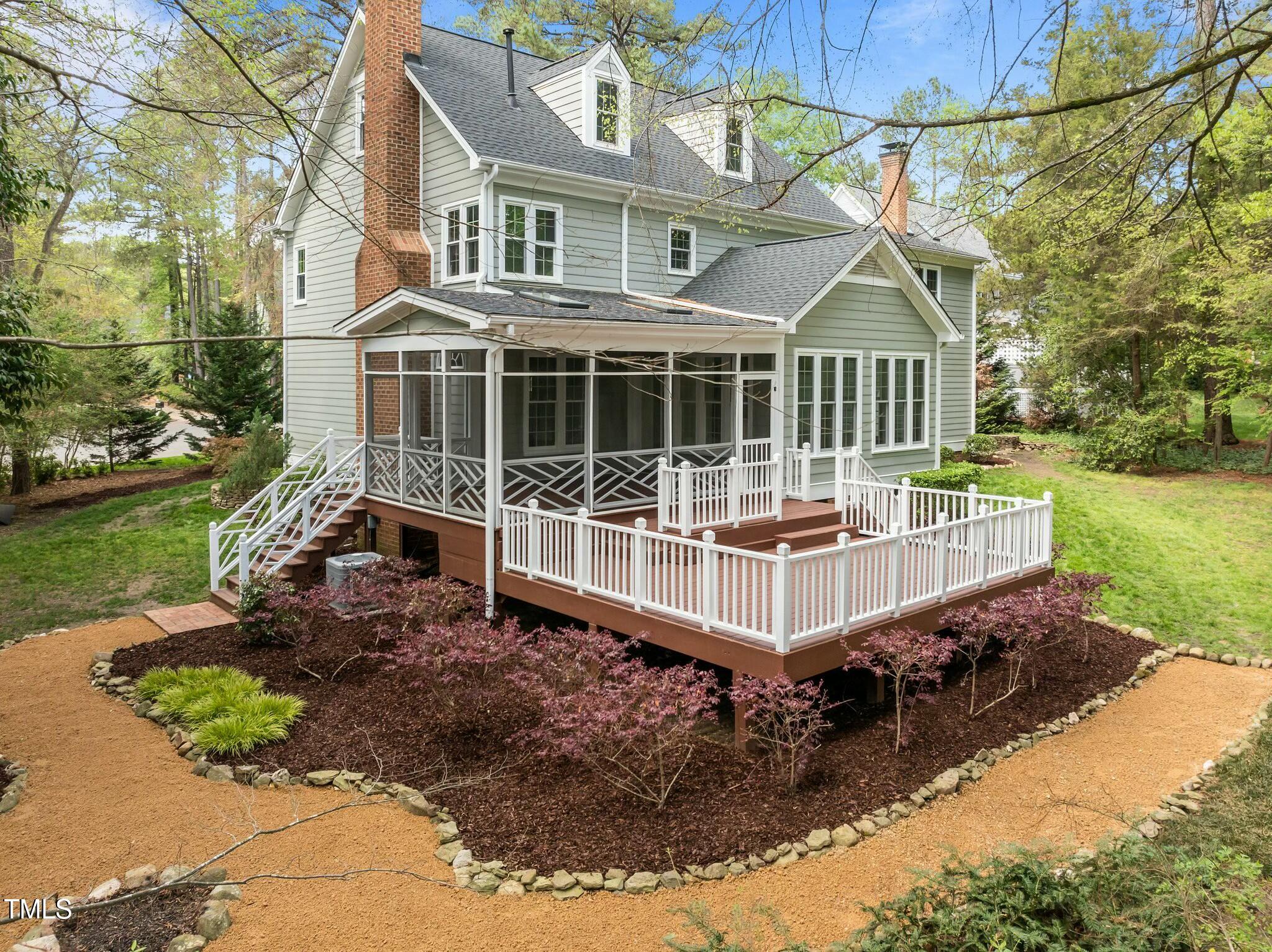 105 Toynbee Place