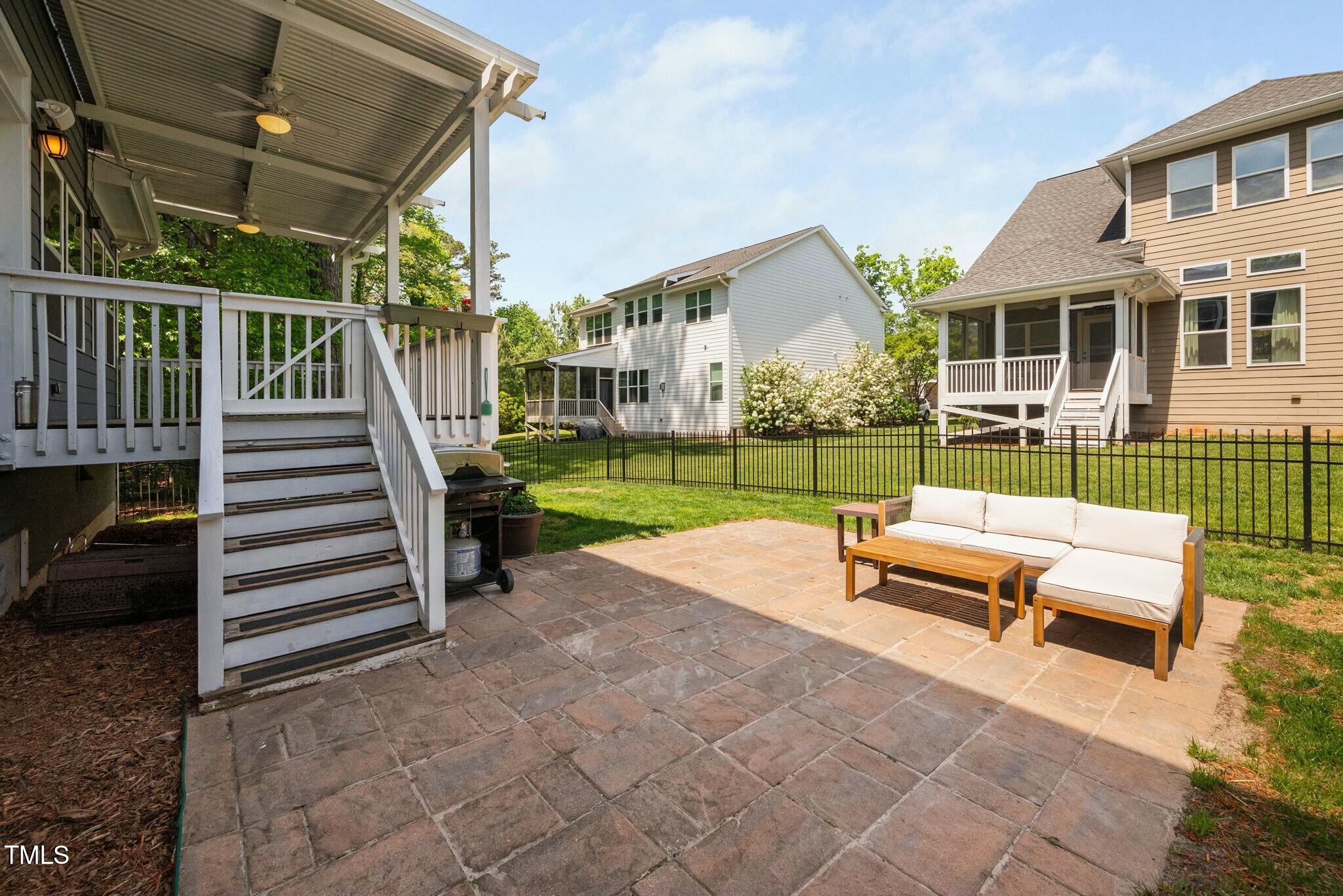 11808 Venture Oak Way