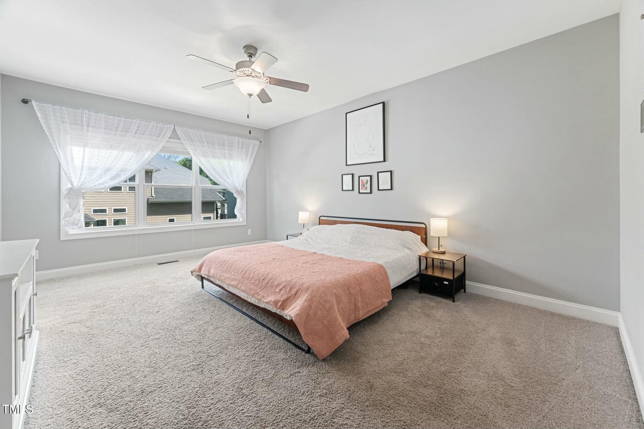 11808 Venture Oak Way