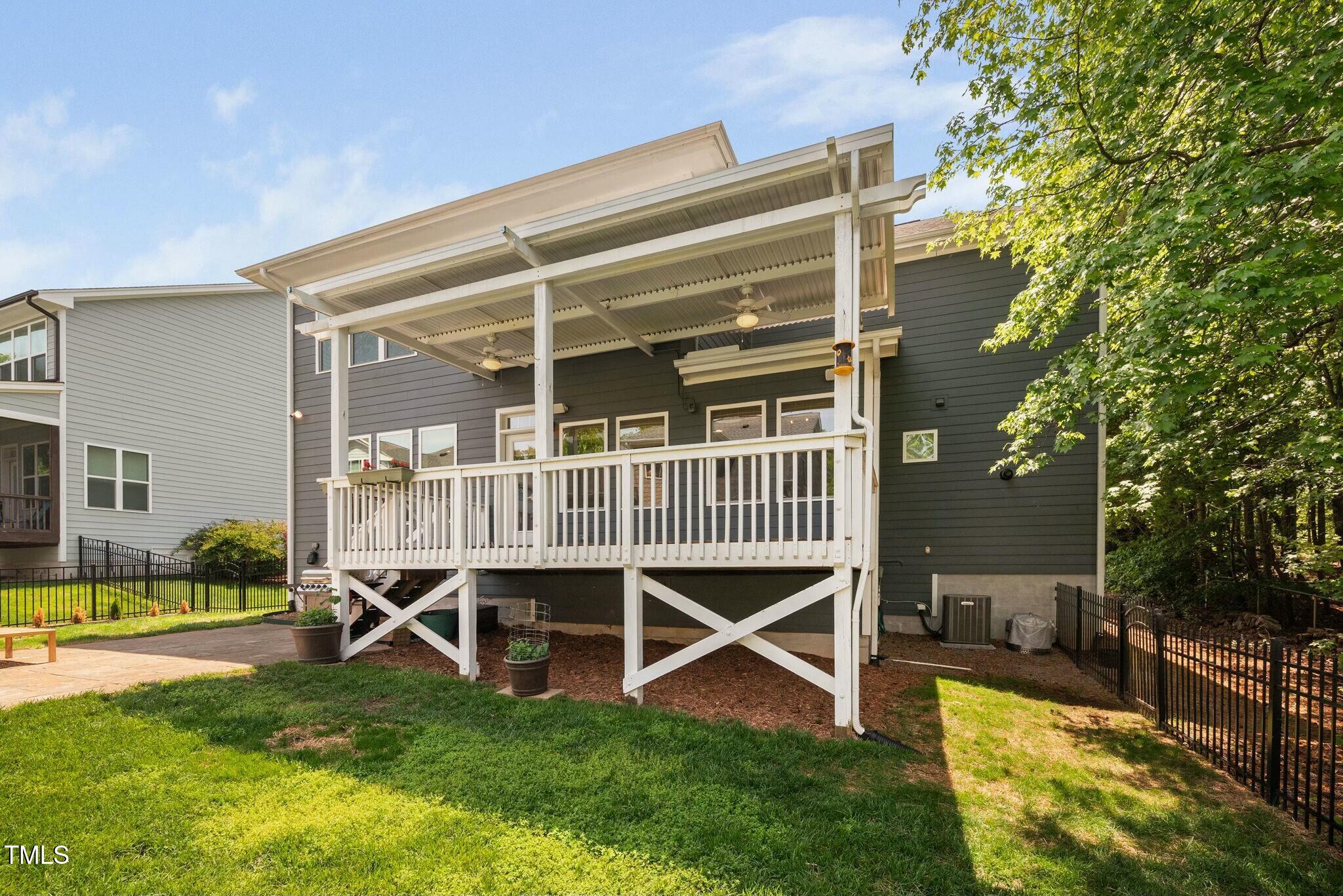 11808 Venture Oak Way