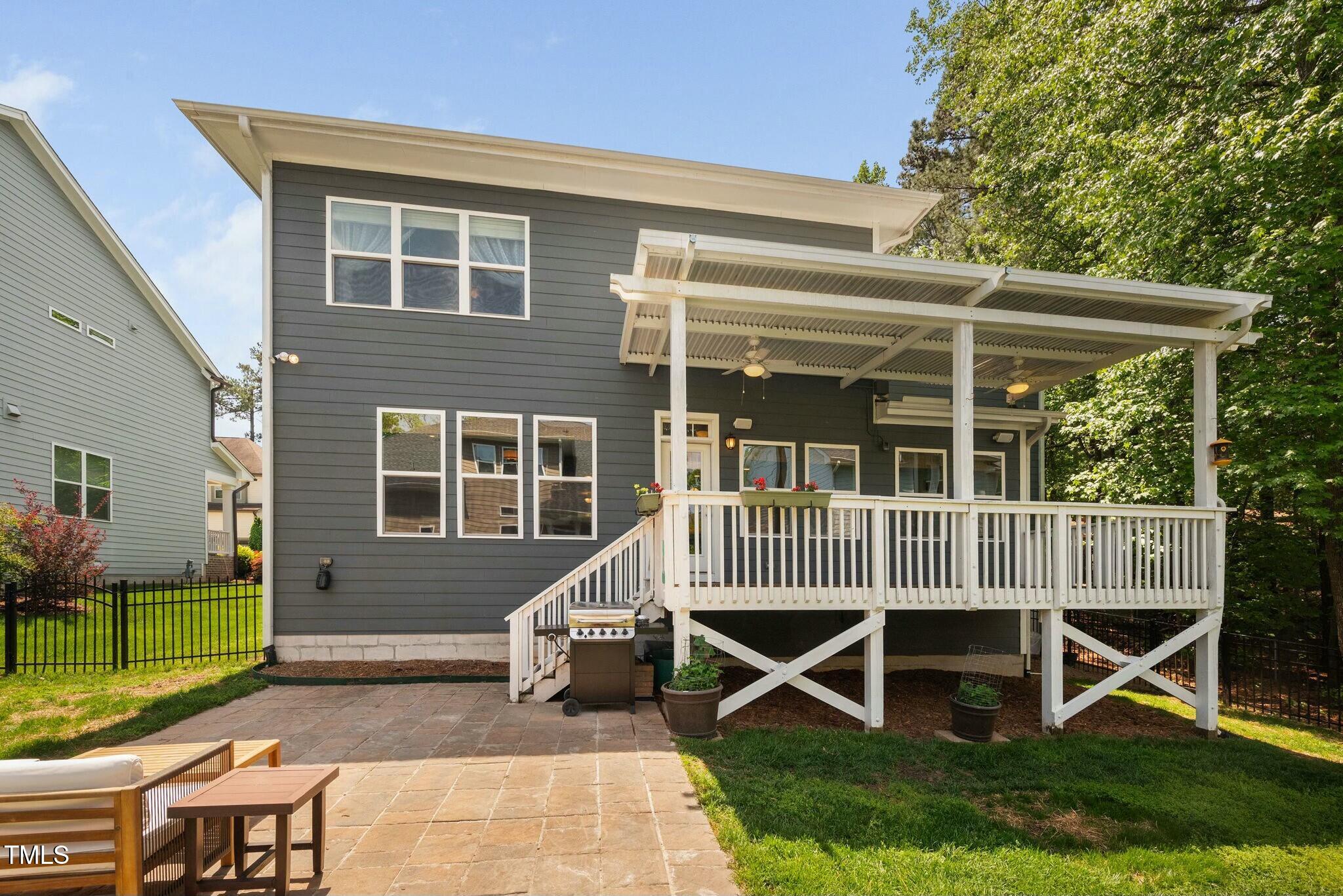 11808 Venture Oak Way