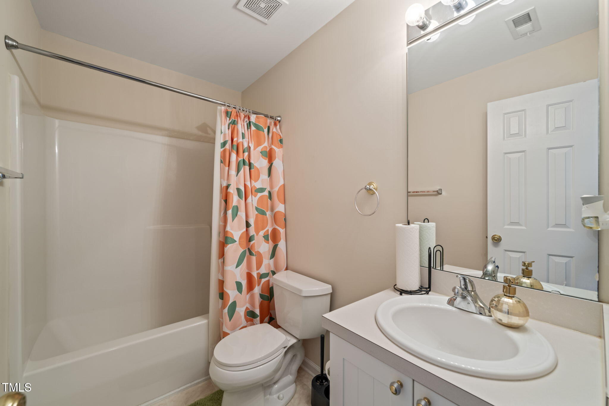 2105 Metacomet Way
