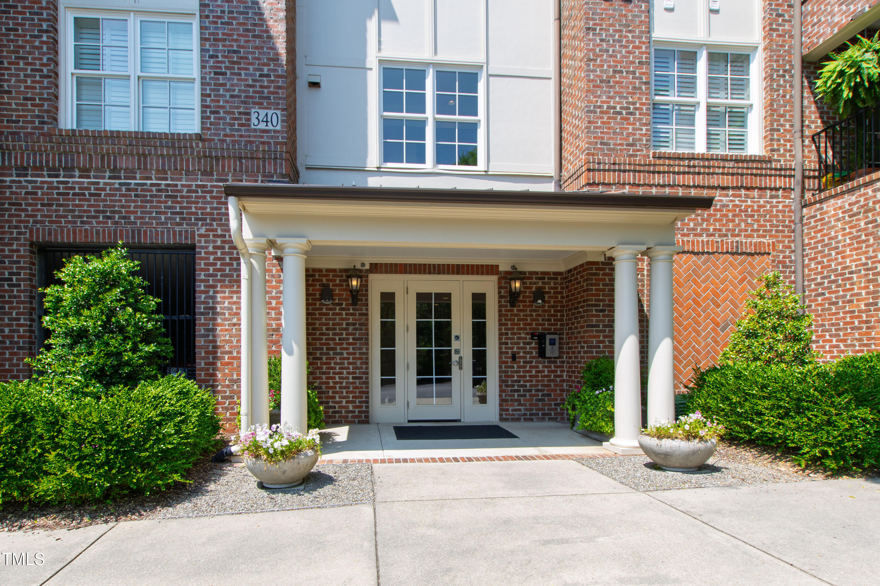 340 Allister Drive # 201