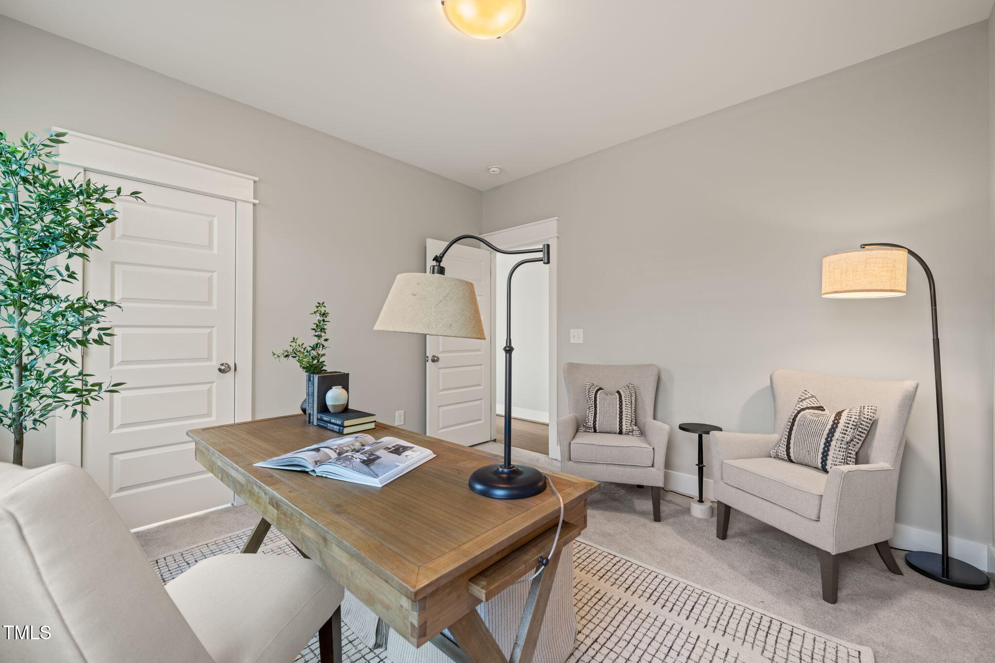 512 Montague Lane