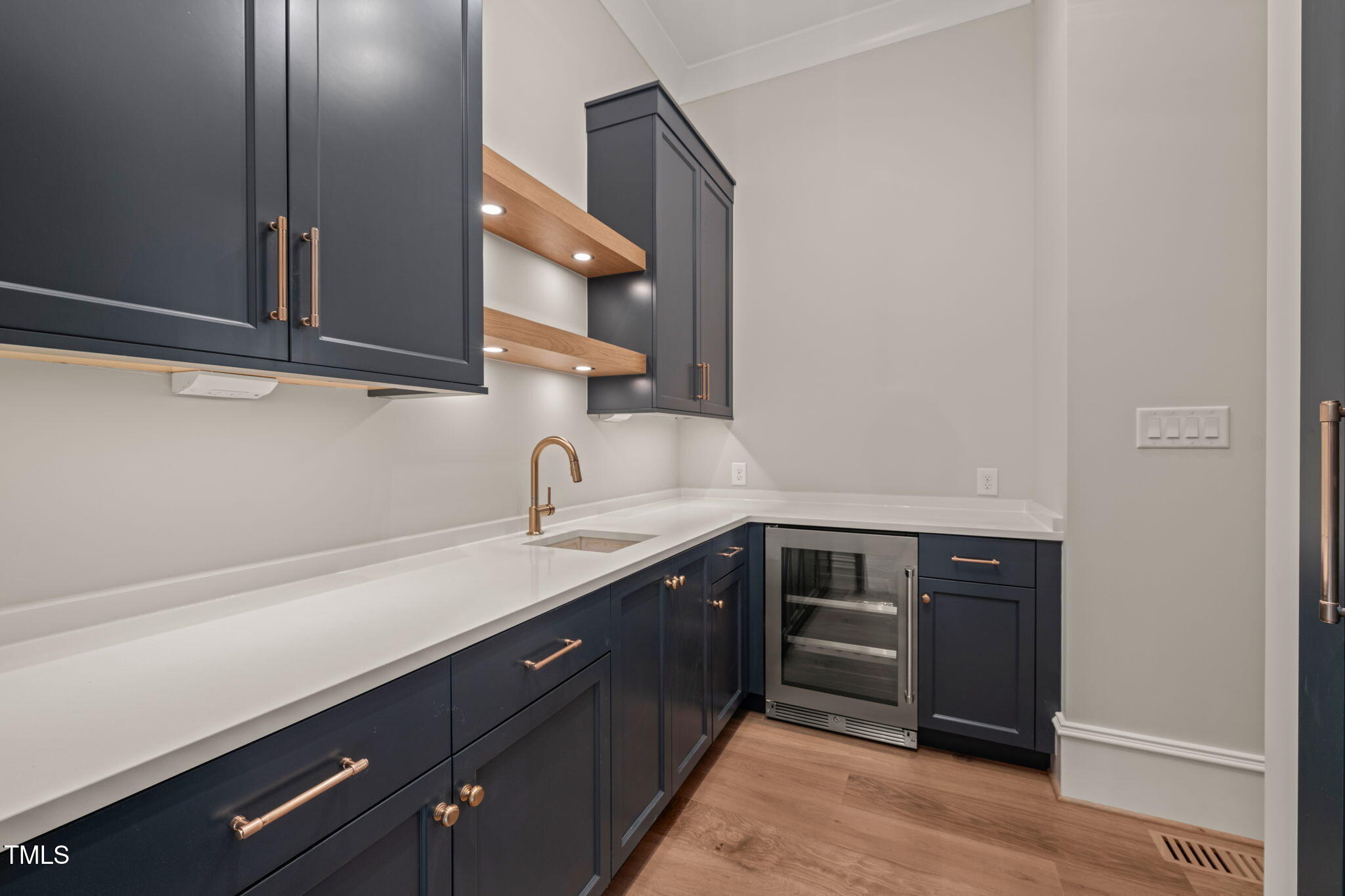 9004 Meadow Pointe Court