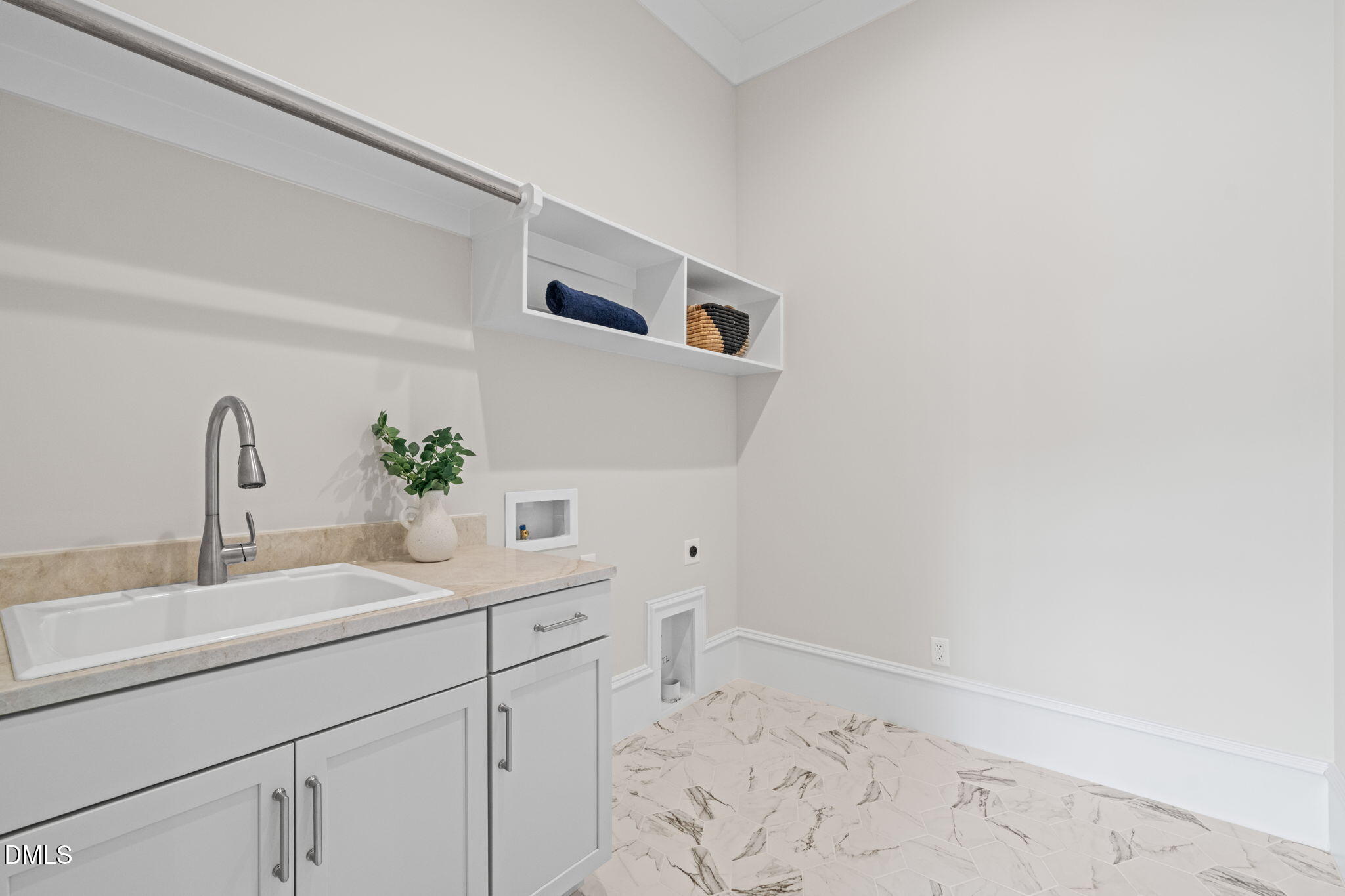 9004 Meadow Pointe Court