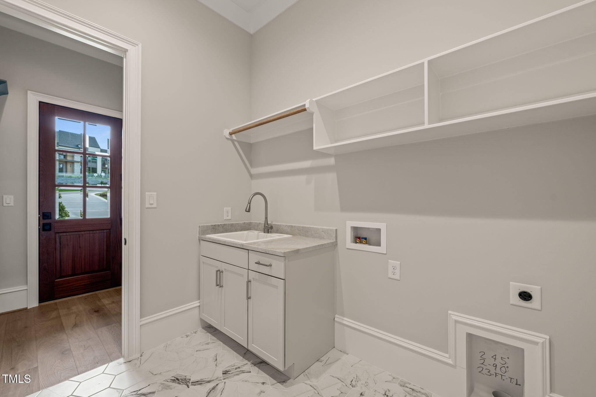 9004 Meadow Pointe Court