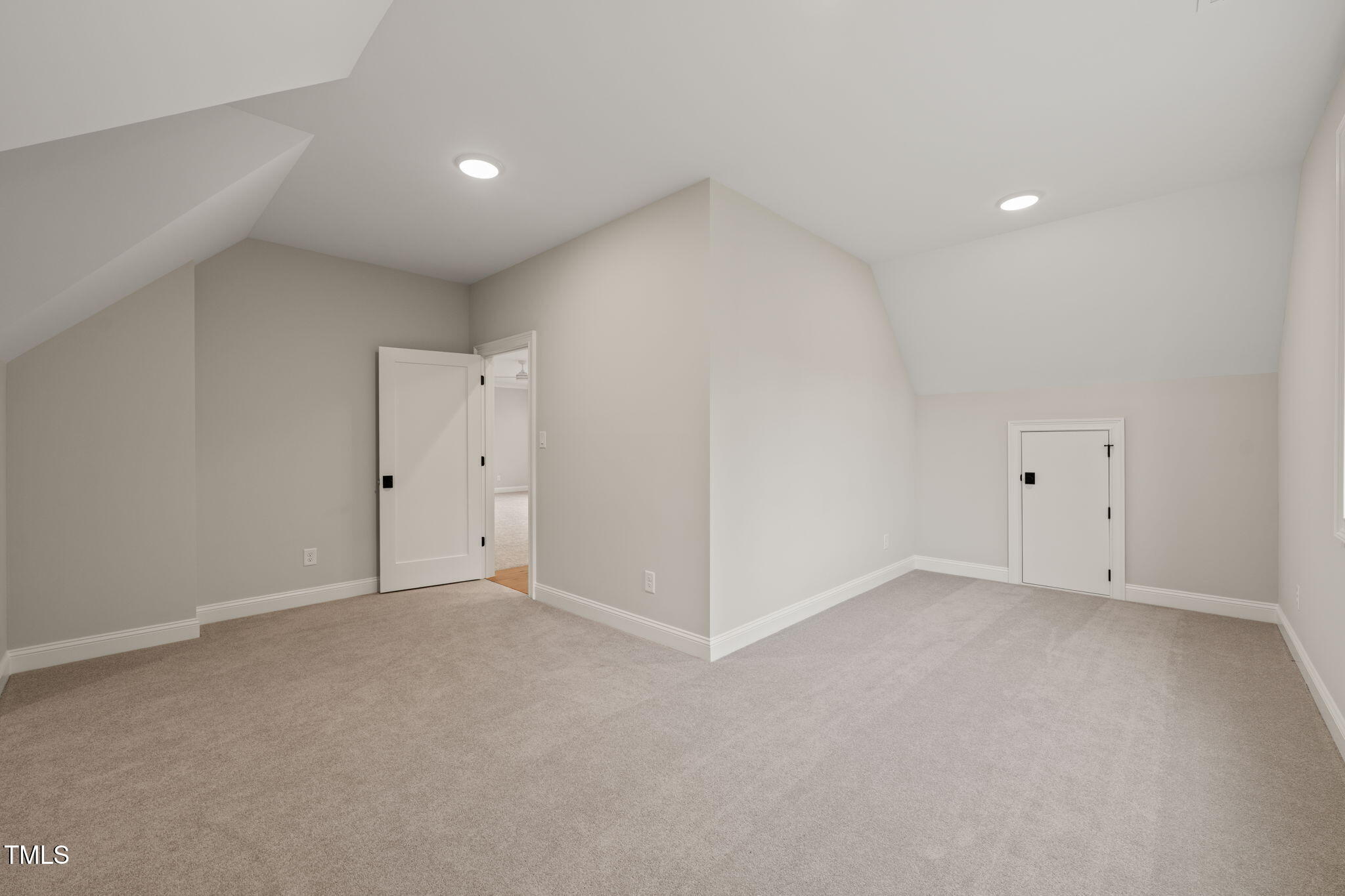 9004 Meadow Pointe Court