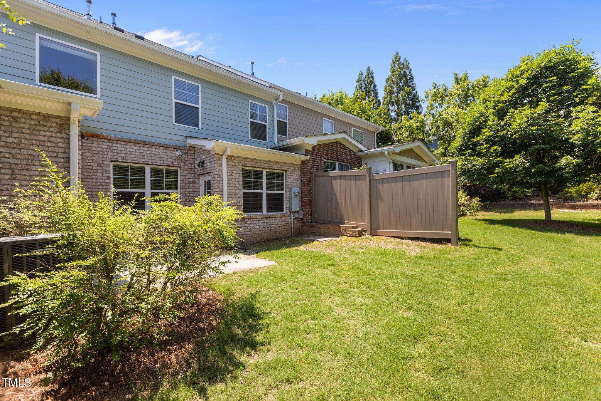 2082 Weston Green Loop Loop