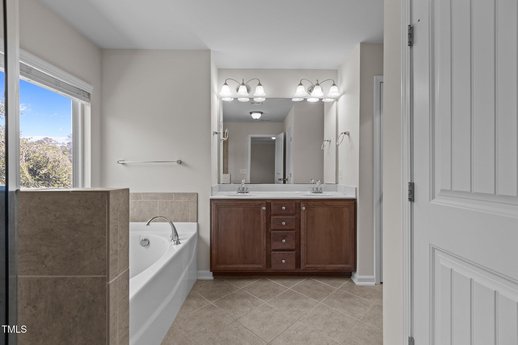 2082 Weston Green Loop Loop