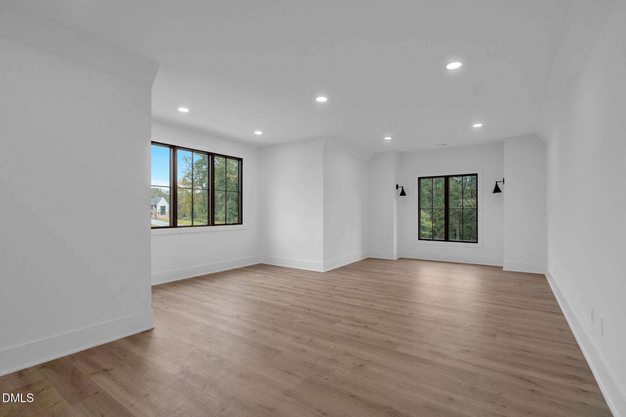 1808 Stream Manor Court