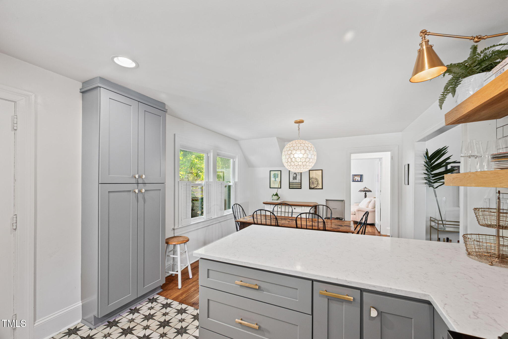 218 Lafayette Road