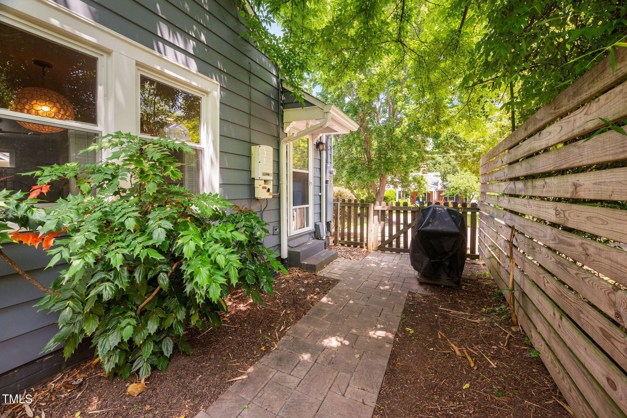 218 Lafayette Road