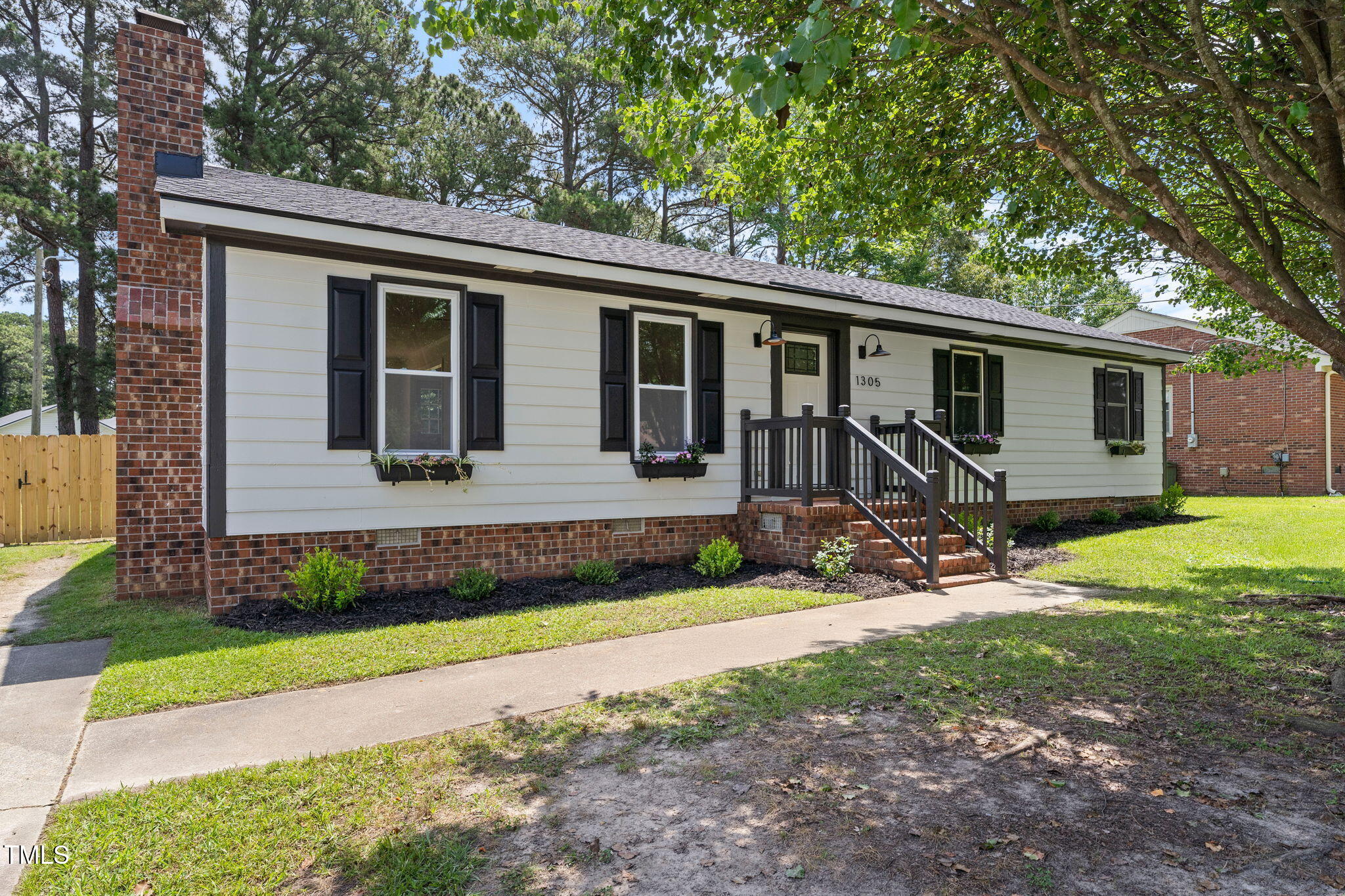 1305 Woodgreen Road