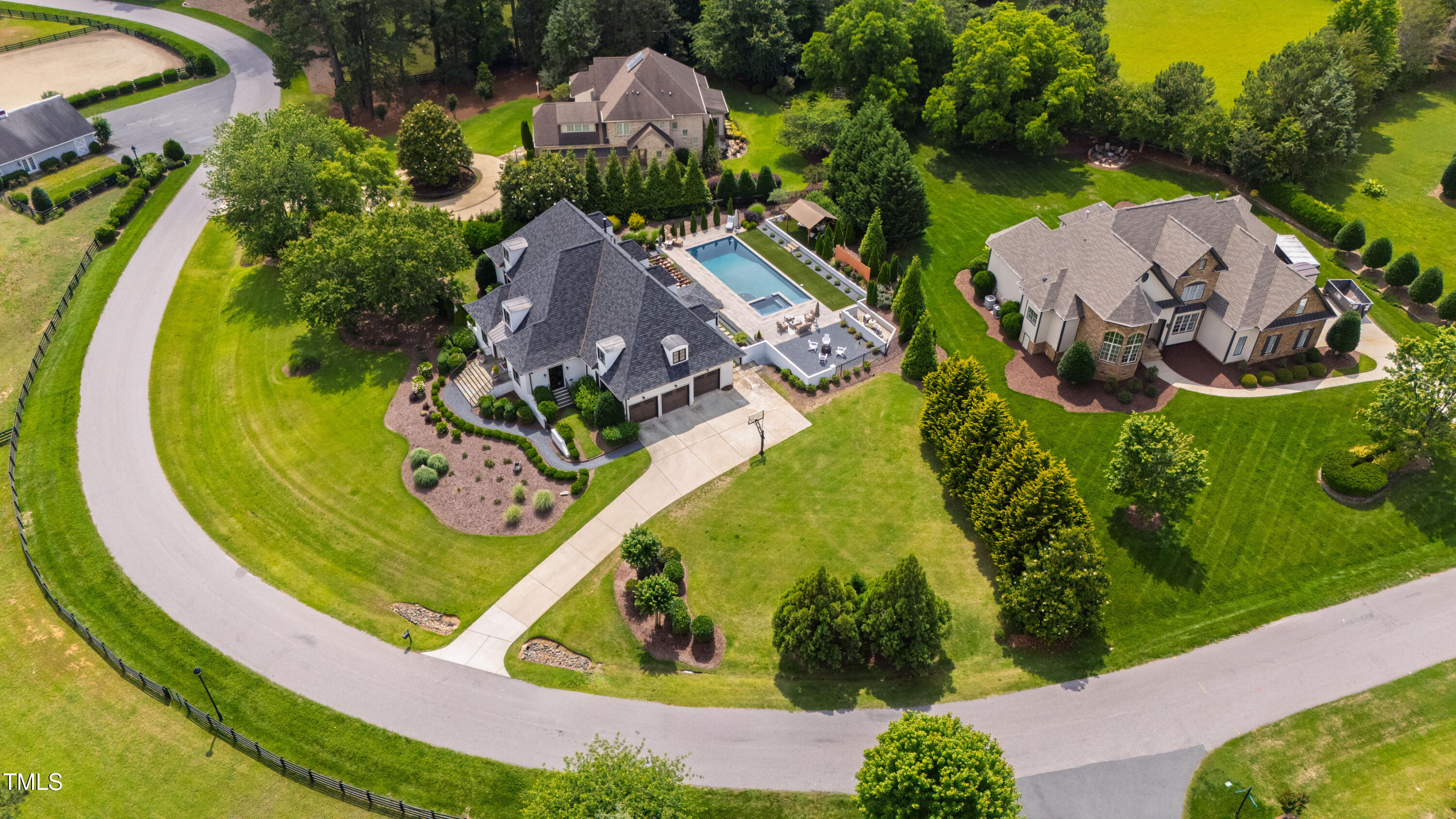 4725 Saratoga Falls Lane