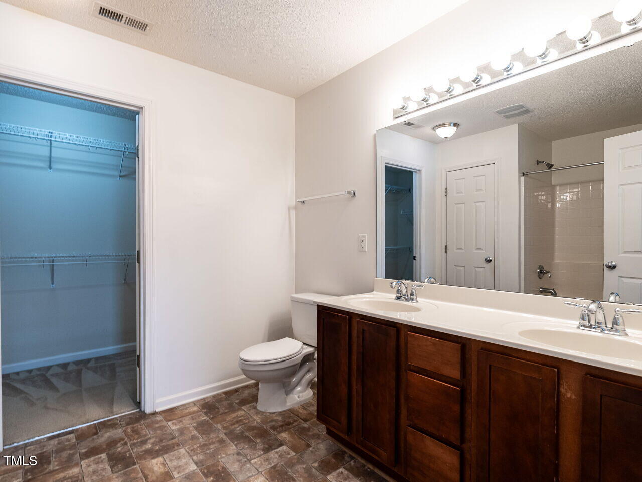 2826 Tulip Poplar Circle