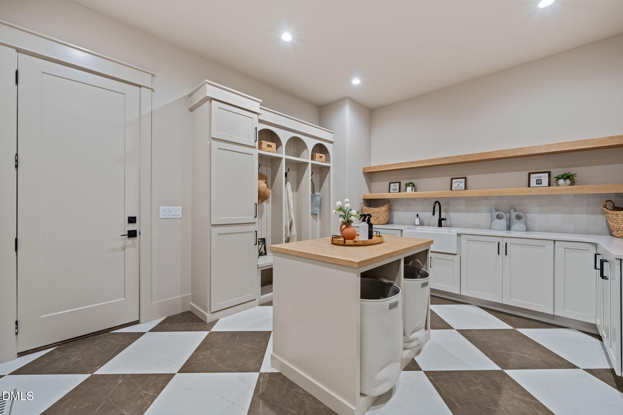 1725 Legacy Ridge Lane