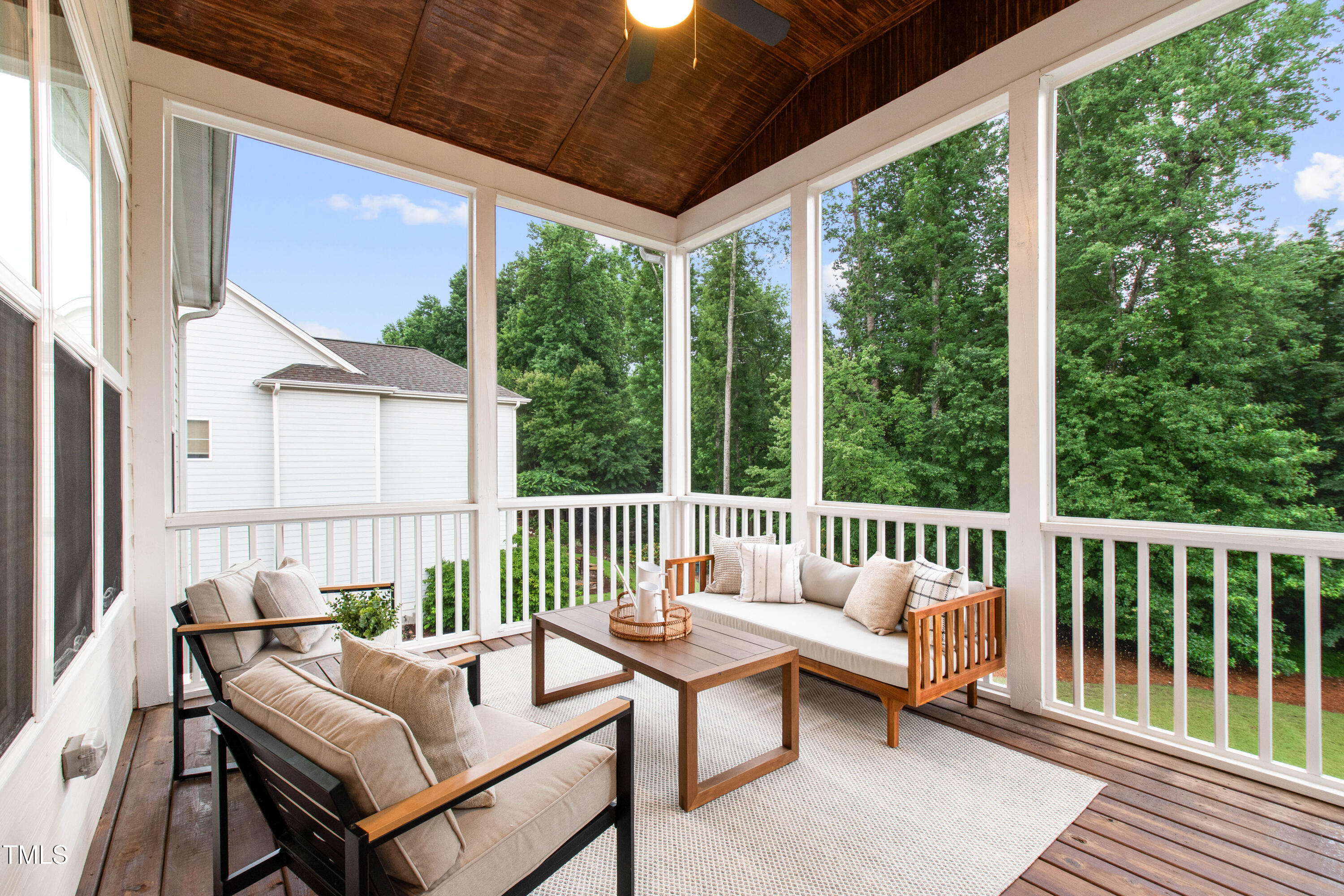 209 Sunset Bluffs Drive