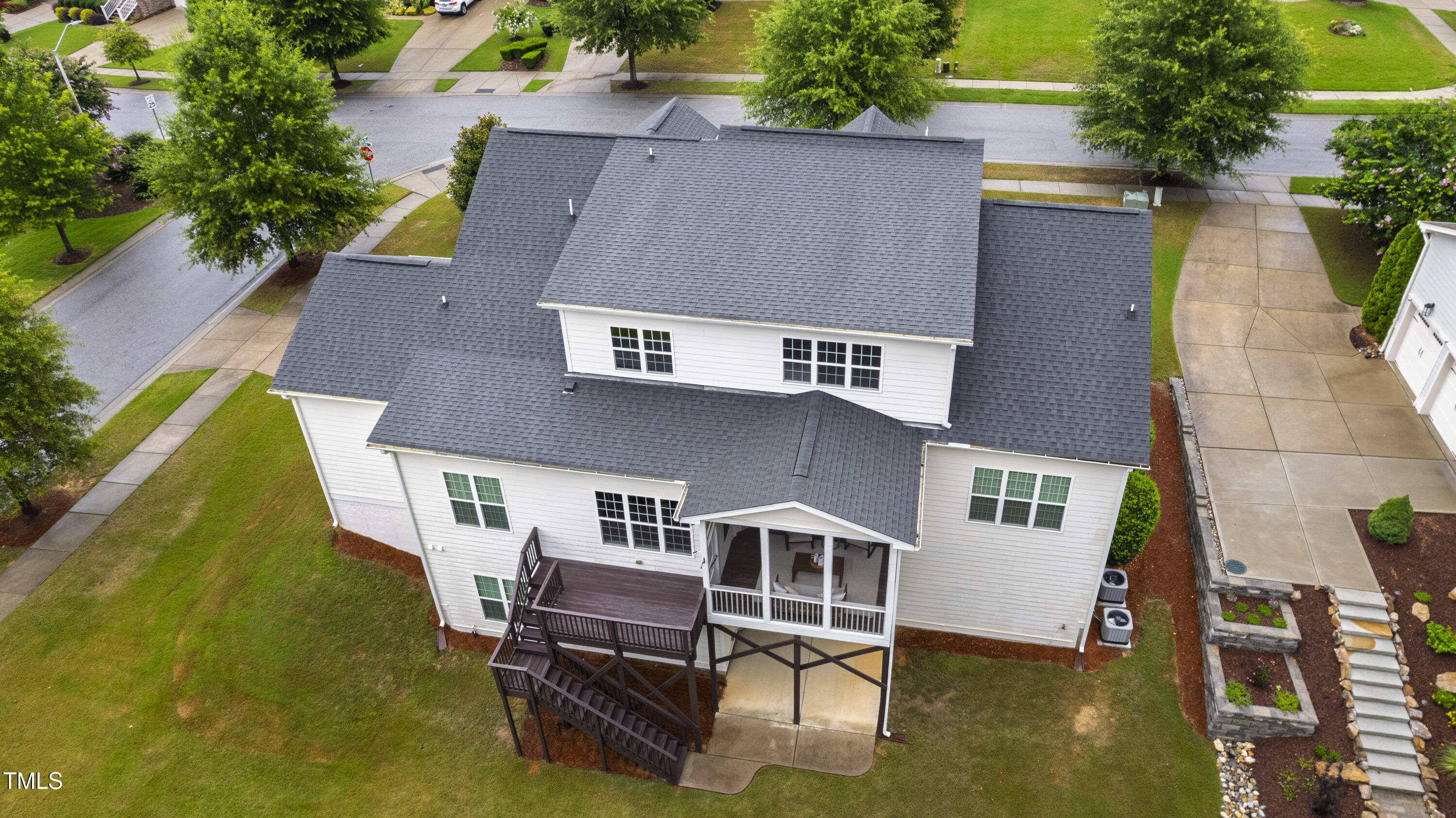 209 Sunset Bluffs Drive