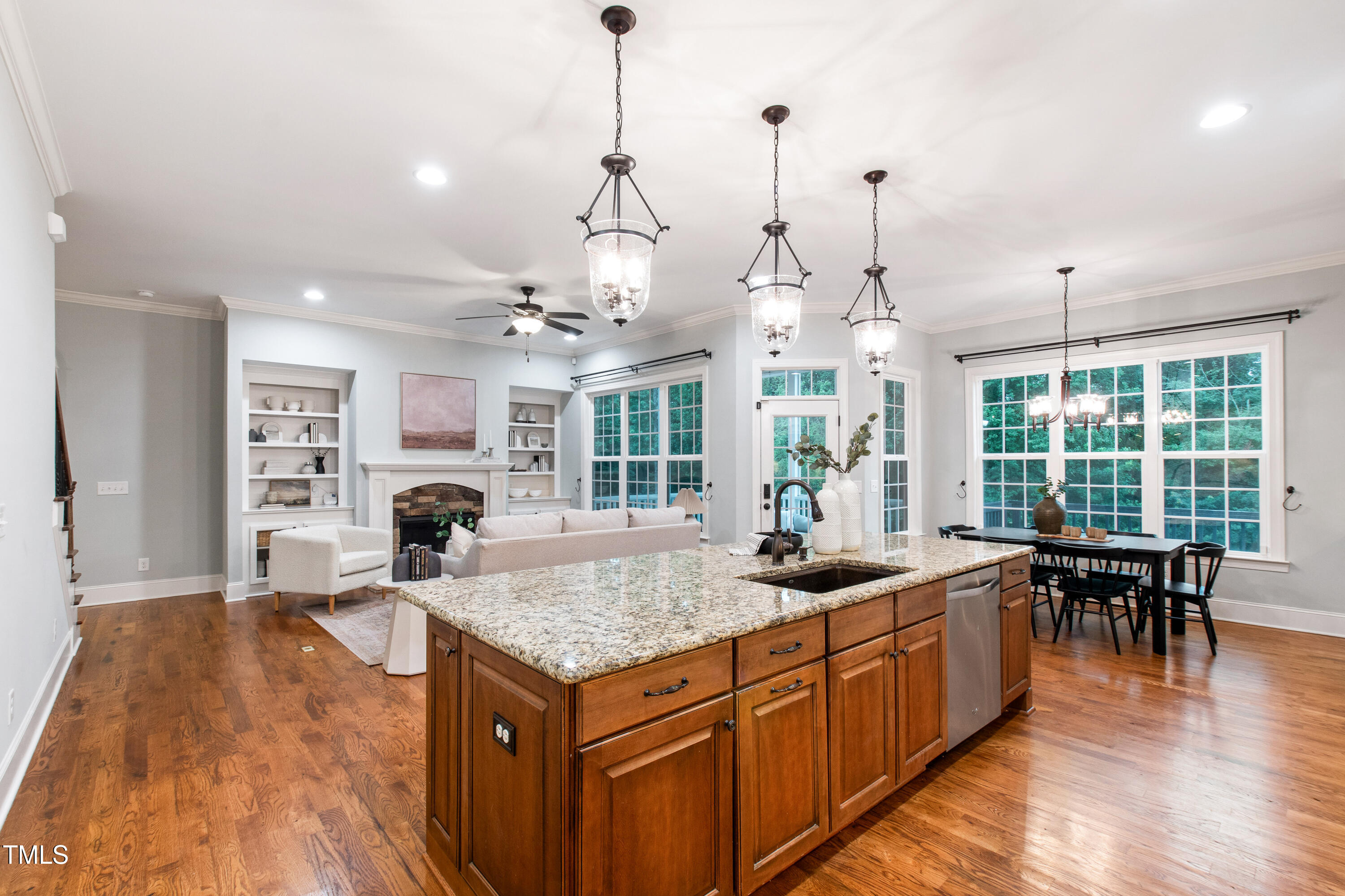 209 Sunset Bluffs Drive