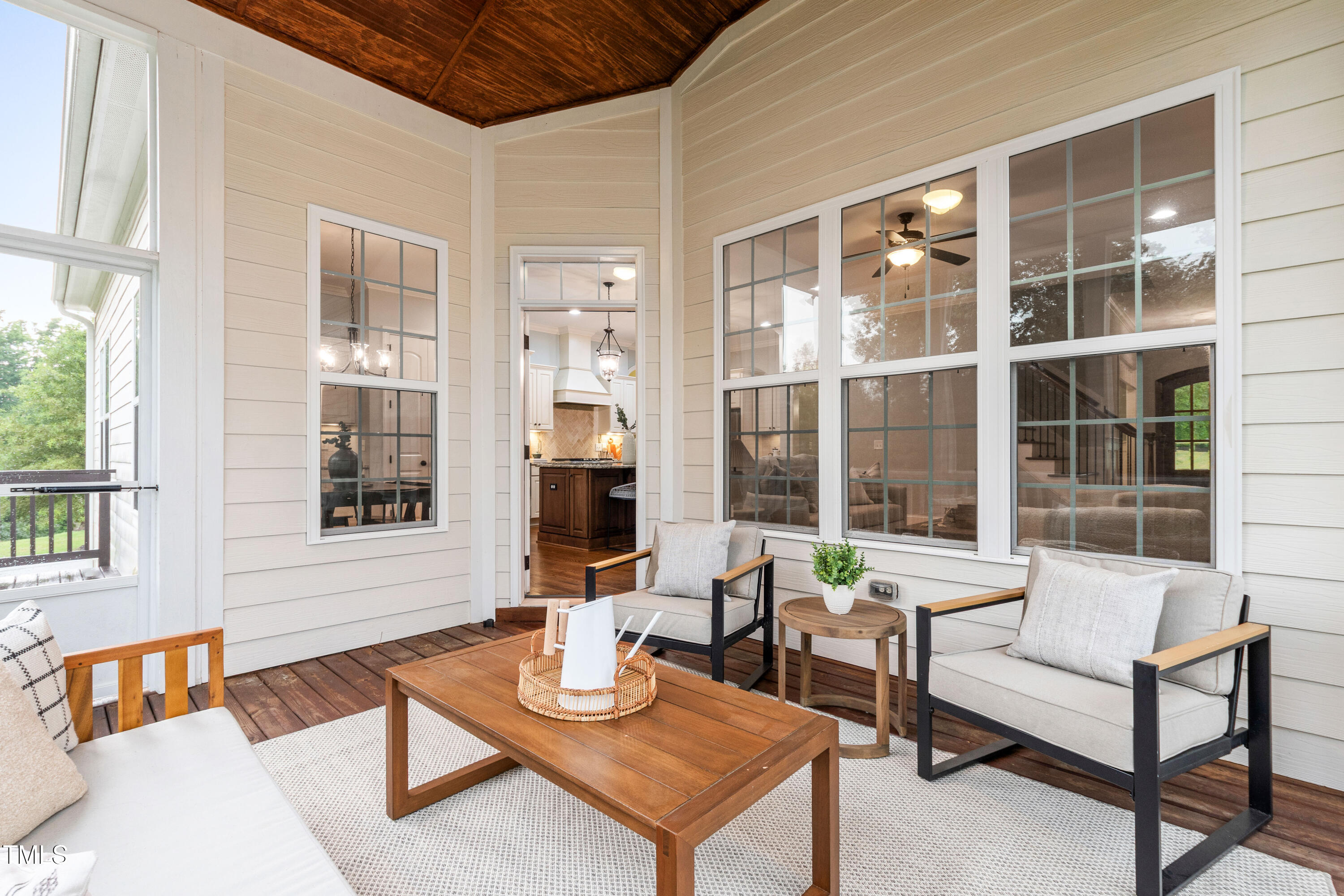 209 Sunset Bluffs Drive