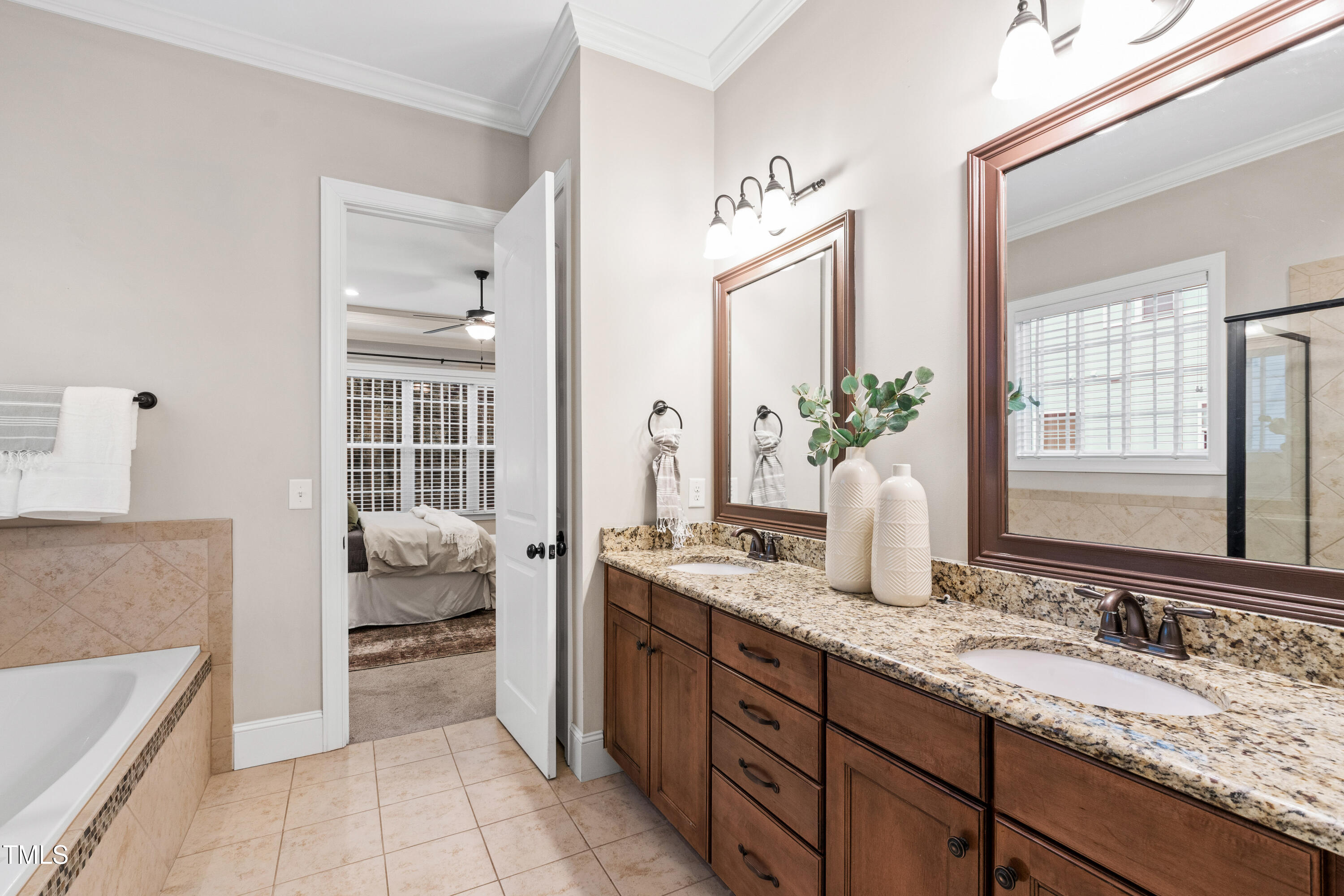 209 Sunset Bluffs Drive