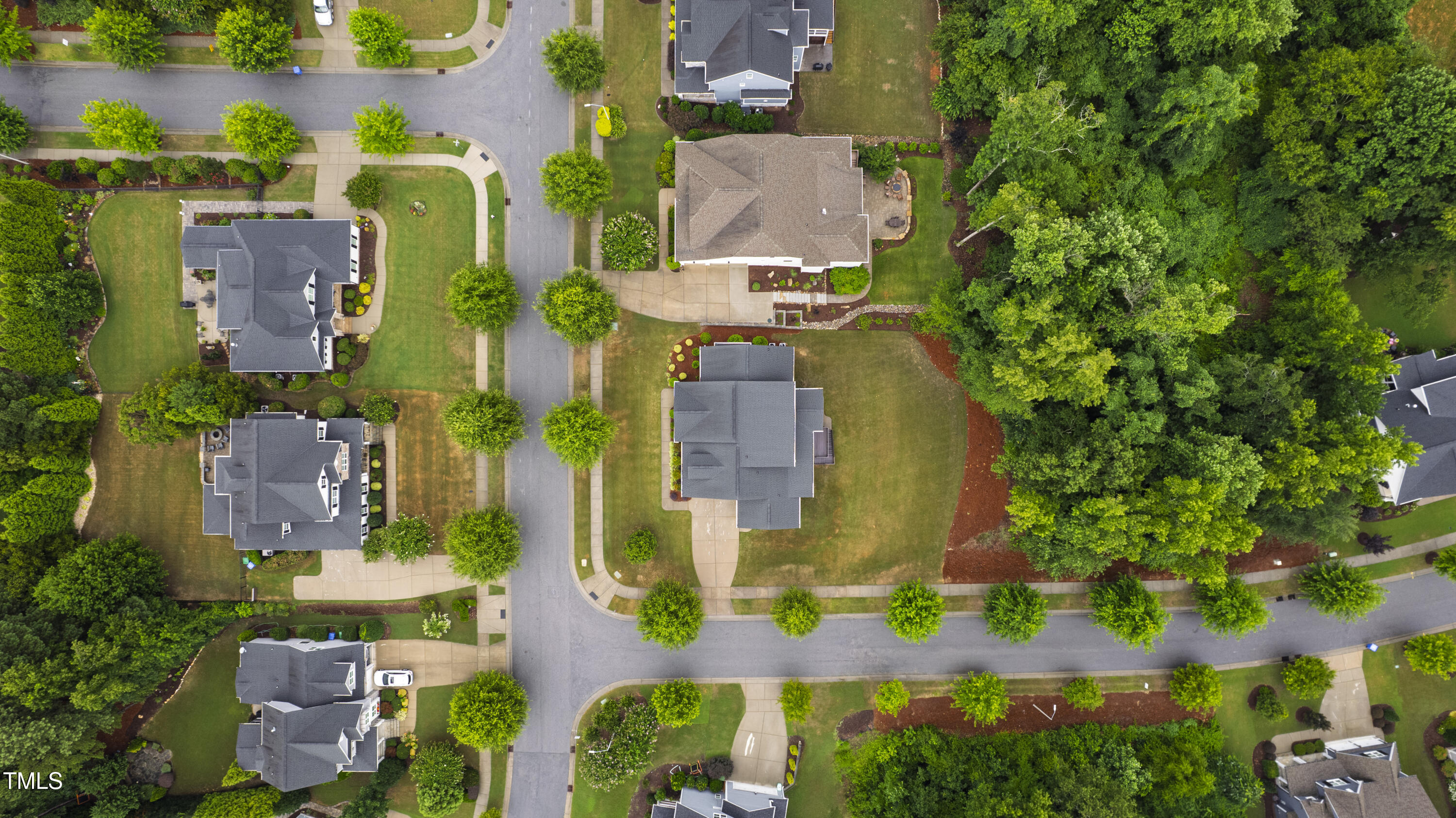 209 Sunset Bluffs Drive