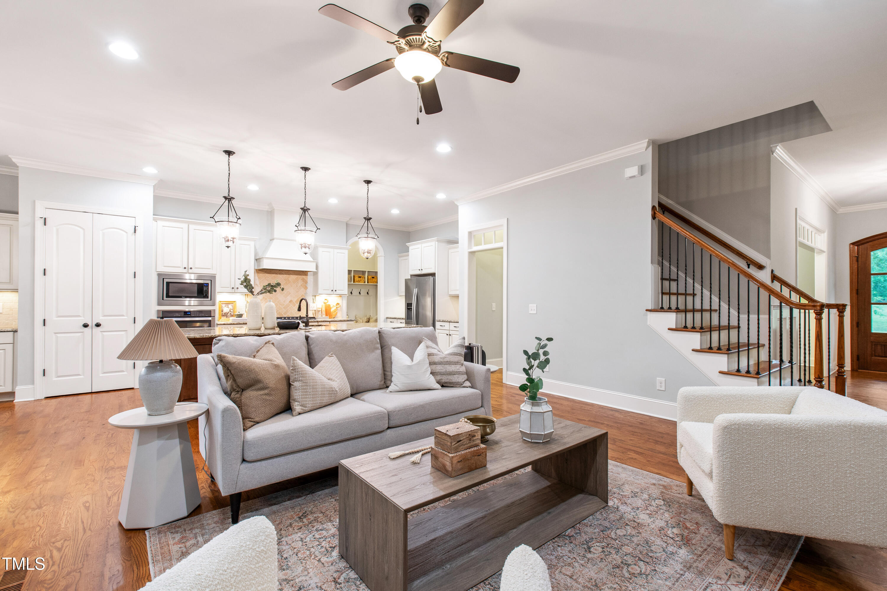 209 Sunset Bluffs Drive