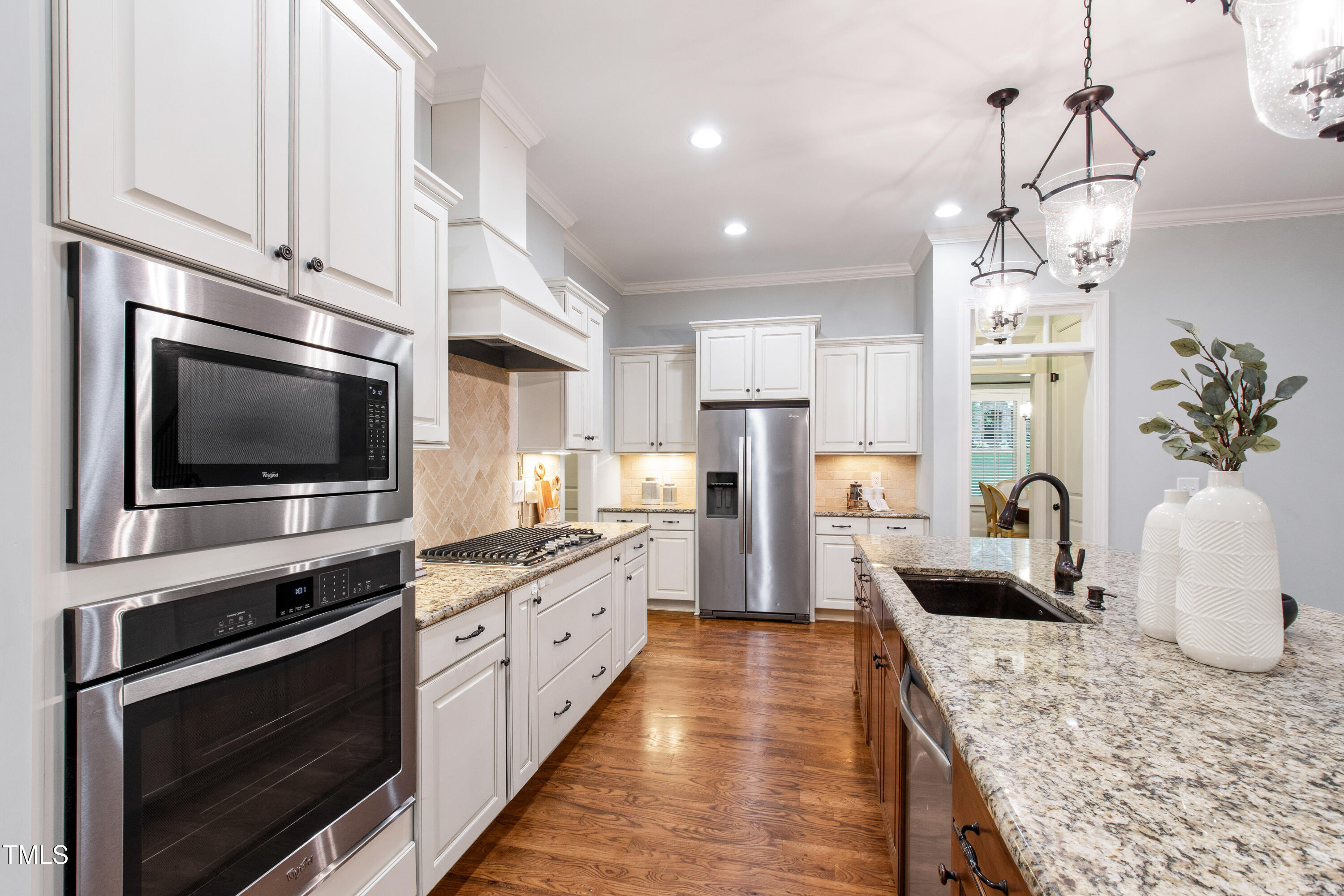 209 Sunset Bluffs Drive