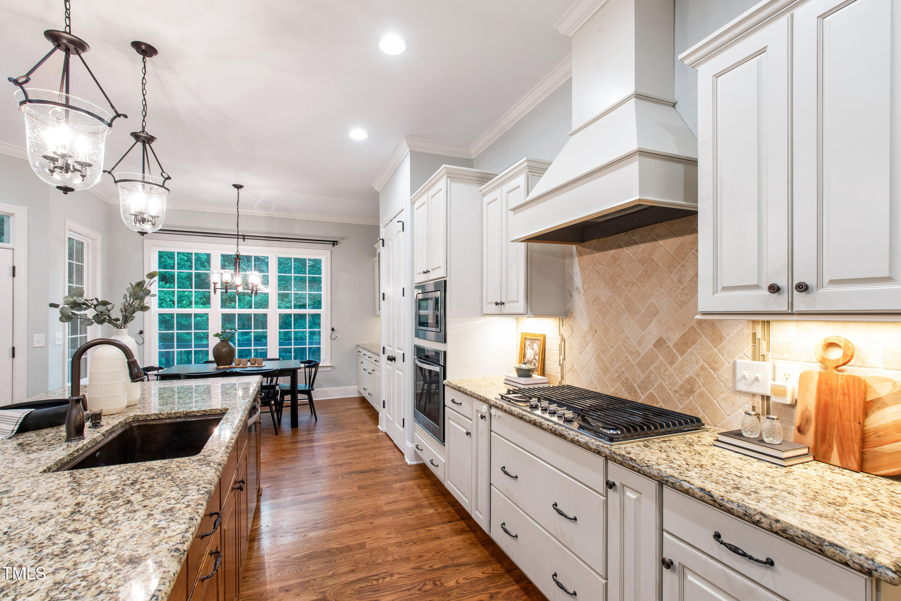 209 Sunset Bluffs Drive