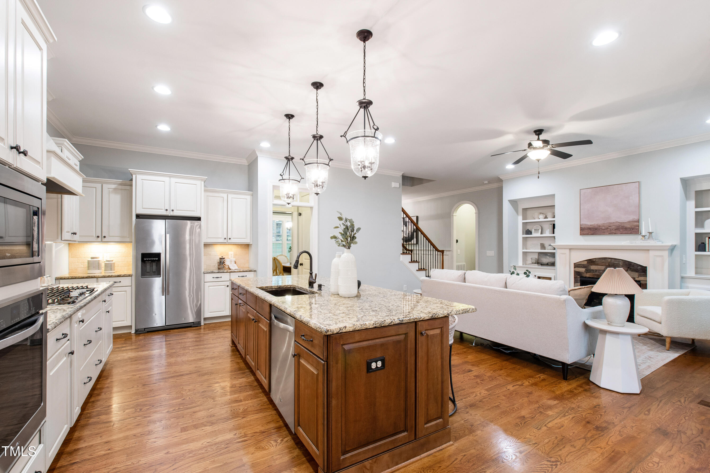209 Sunset Bluffs Drive